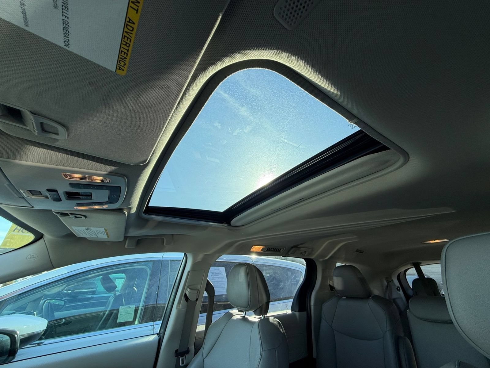 Thumbnail: 2024 Toyota Sienna - 29