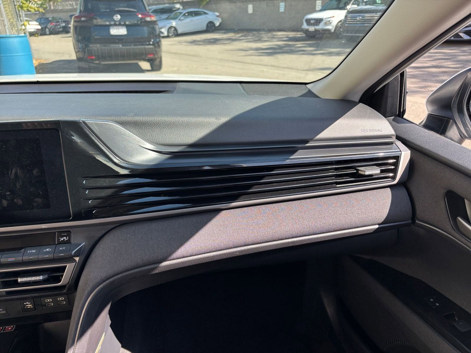 Thumbnail: 2025 Toyota Camry - 35