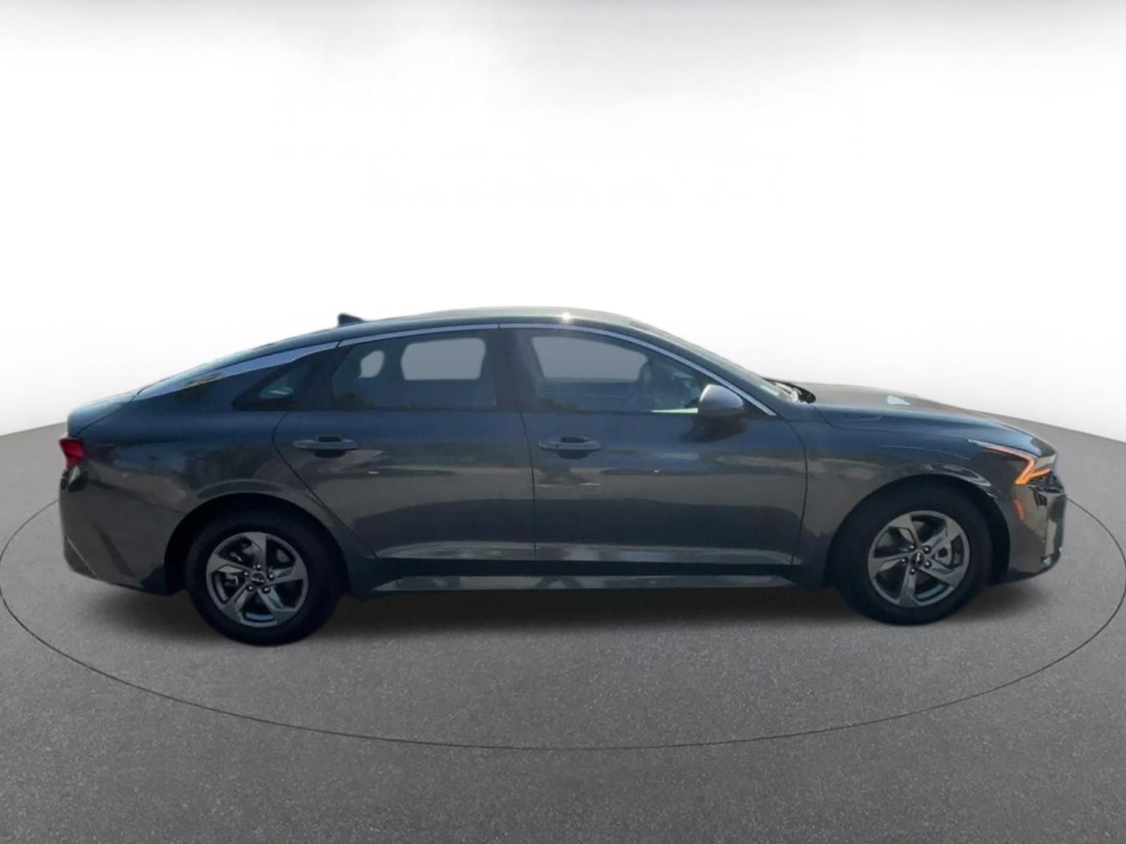 Thumbnail: 2023 Kia K5 - 16