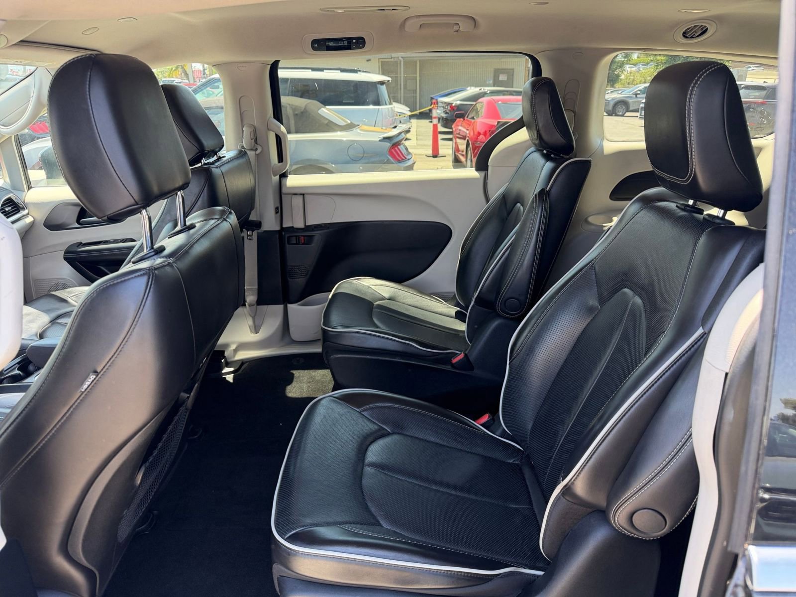 Thumbnail: 2023 Chrysler Pacifica - 28