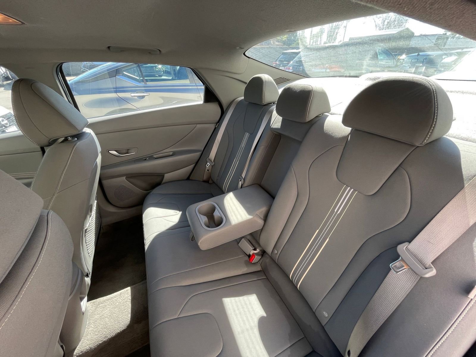 Thumbnail: 2025 Hyundai Elantra - 25