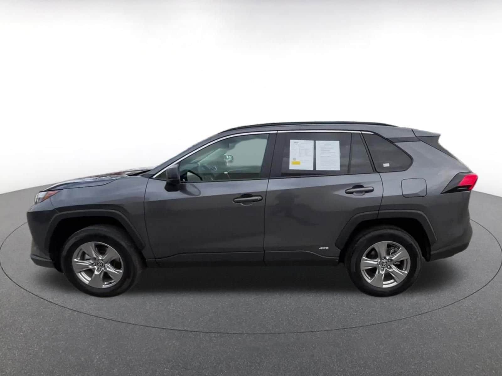 Thumbnail: 2025 Toyota RAV4 - 9