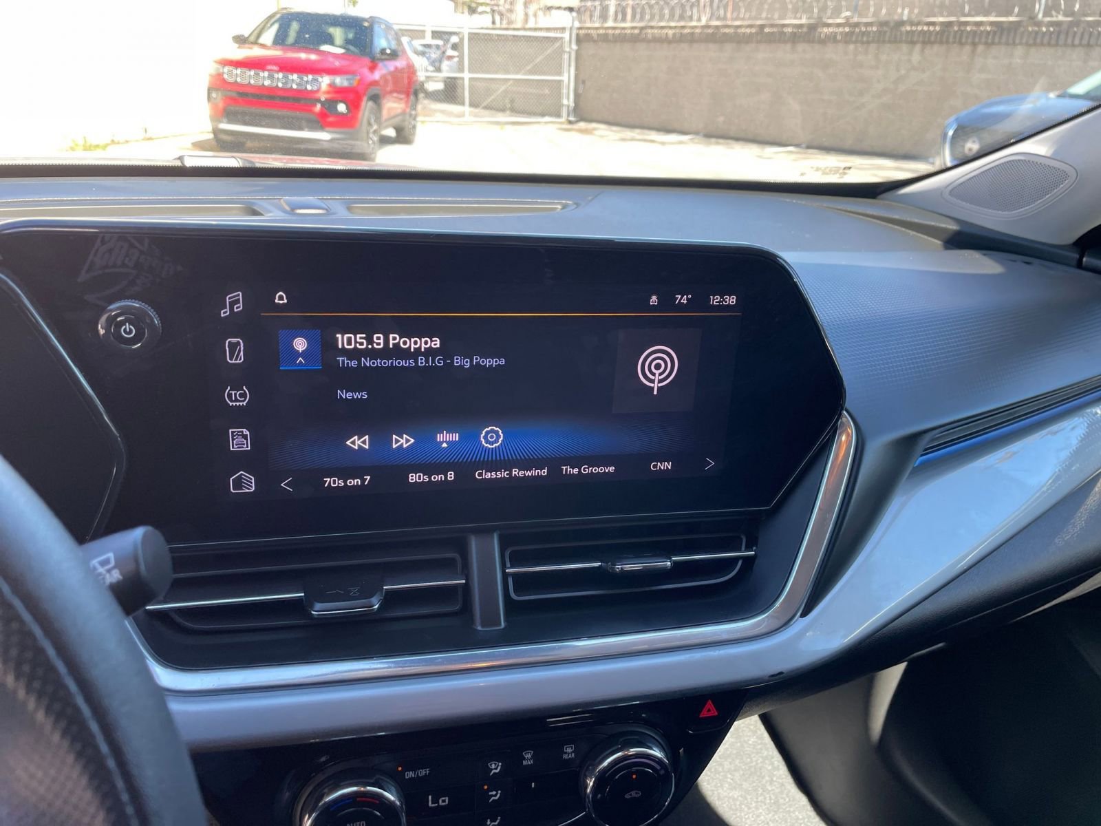 Thumbnail: 2025 Chevrolet Trax - 20