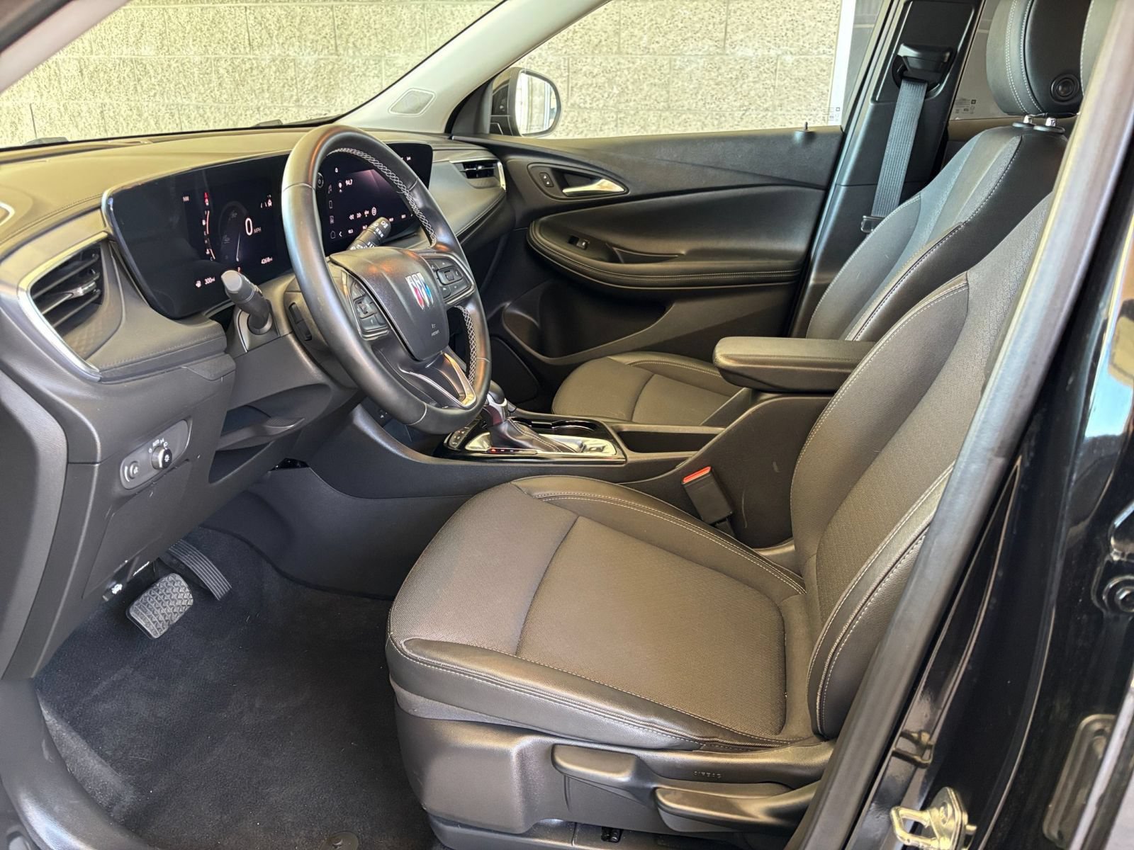 Thumbnail: 2025 Buick Encore GX - 25