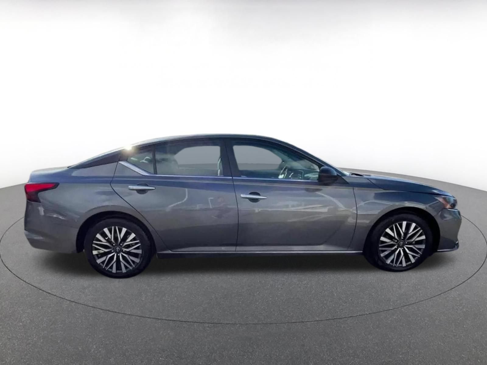 Thumbnail: 2025 Nissan Altima - 16