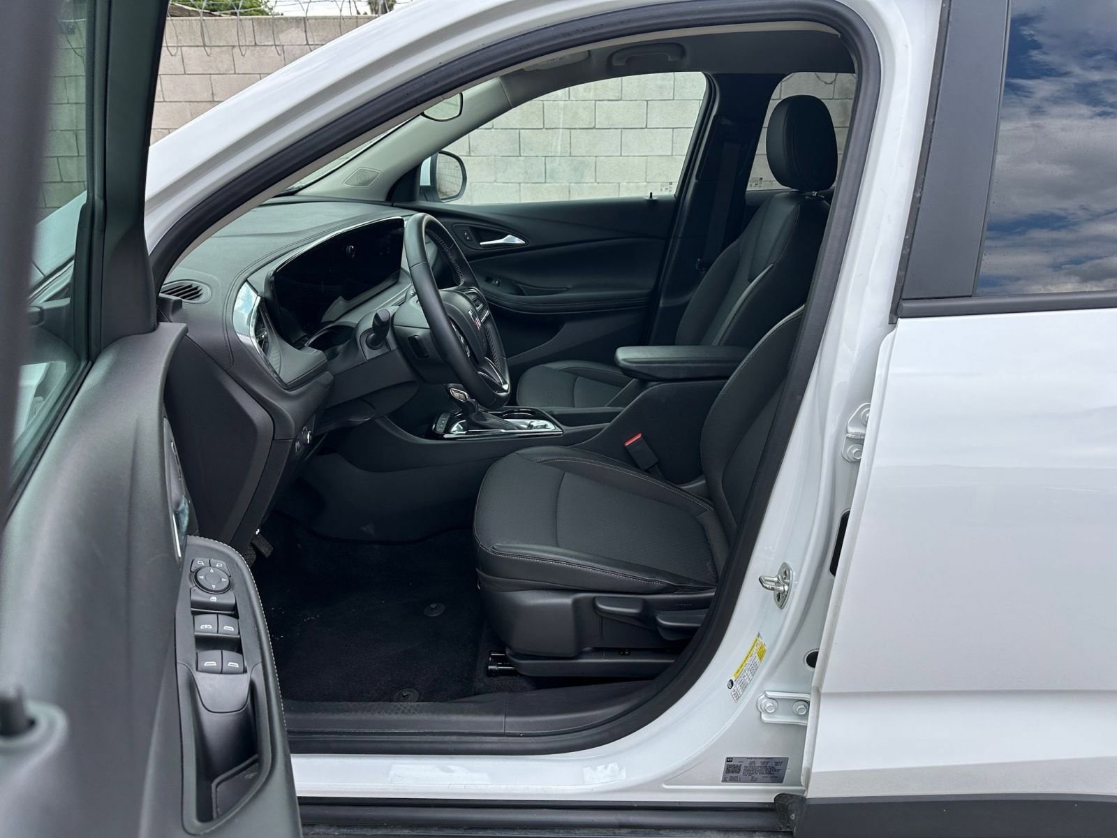 Thumbnail: 2025 Buick Encore GX - 25