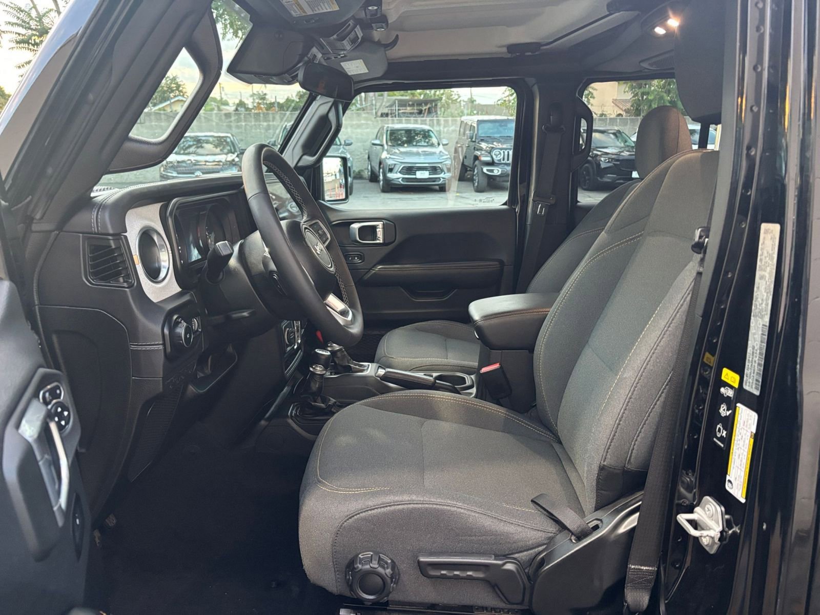 Thumbnail: 2025 Jeep Wrangler - 27