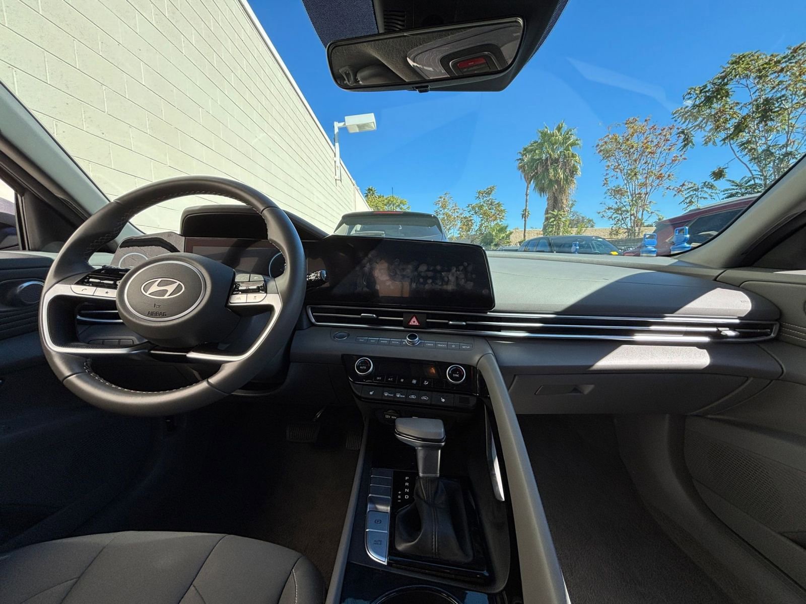 Thumbnail: 2025 Hyundai Elantra - 33