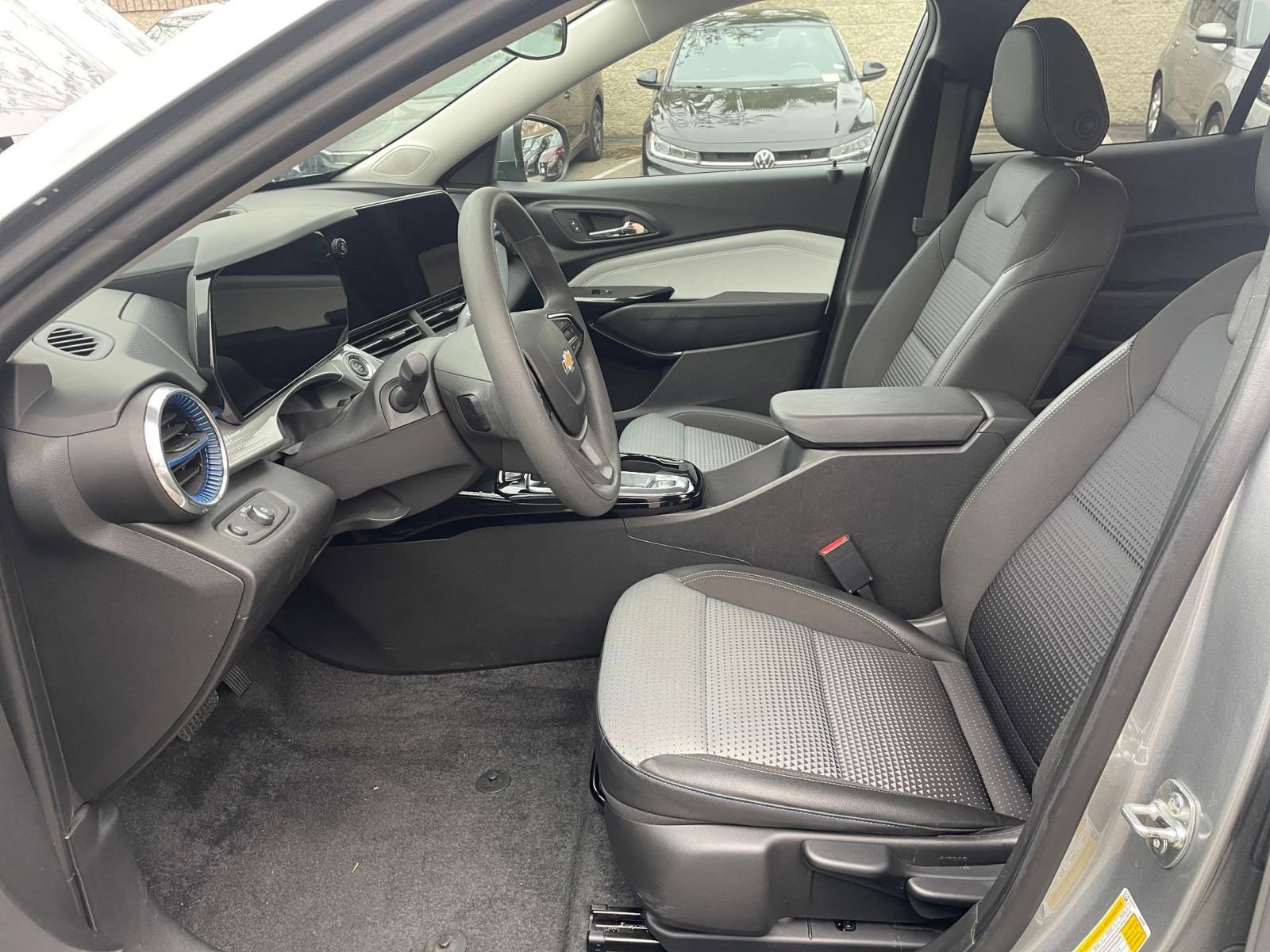 Thumbnail: 2025 Chevrolet Trax - 27