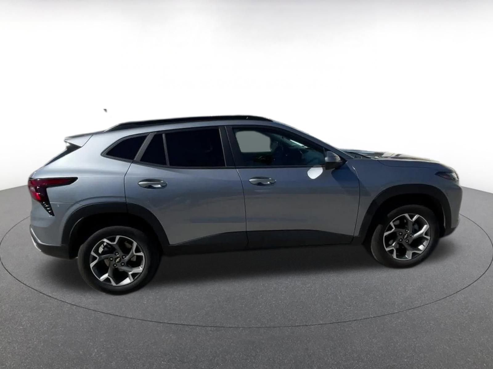 Thumbnail: 2025 Chevrolet Trax - 16