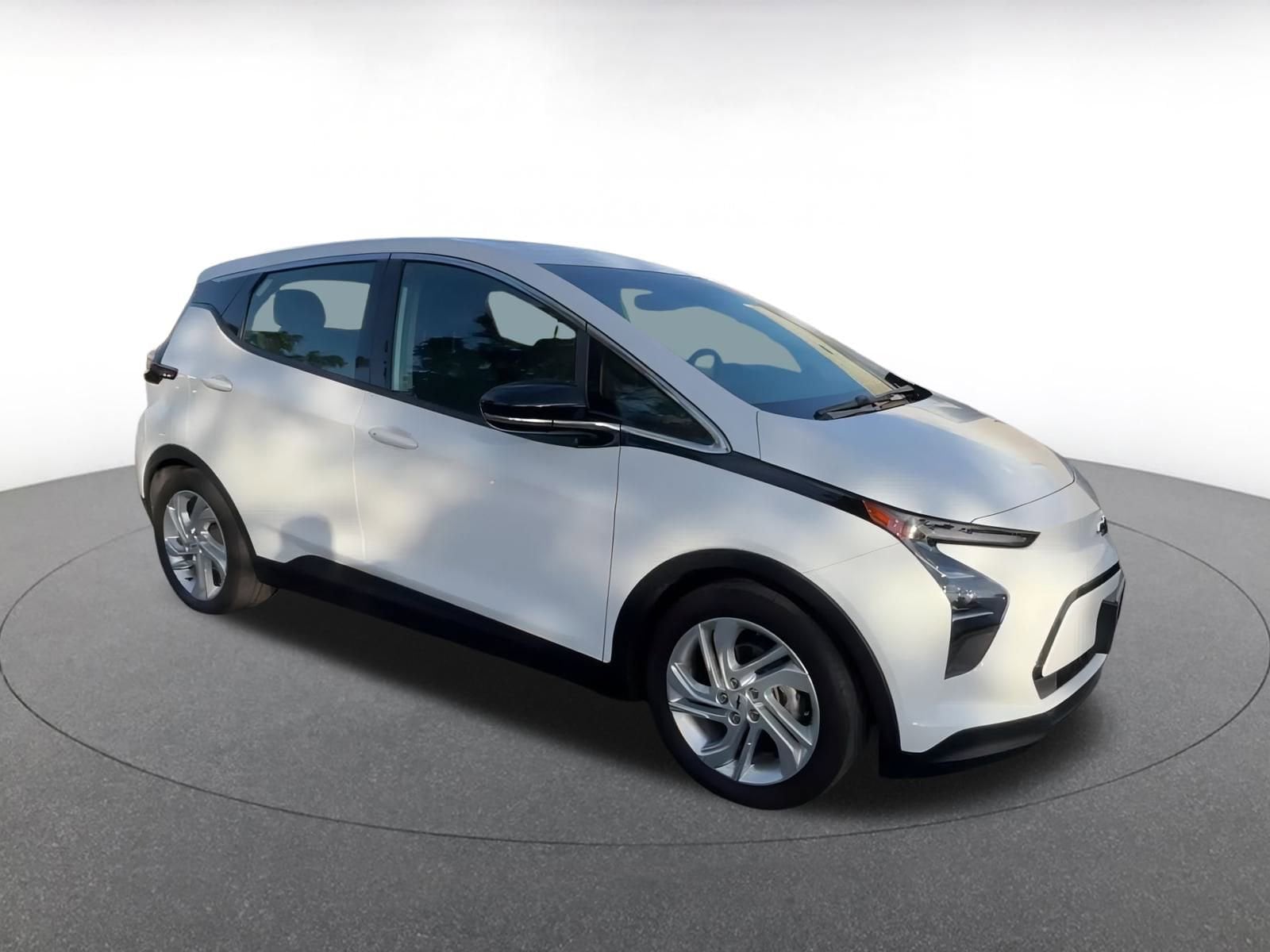 Thumbnail: 2023 Chevrolet Bolt EV - 2