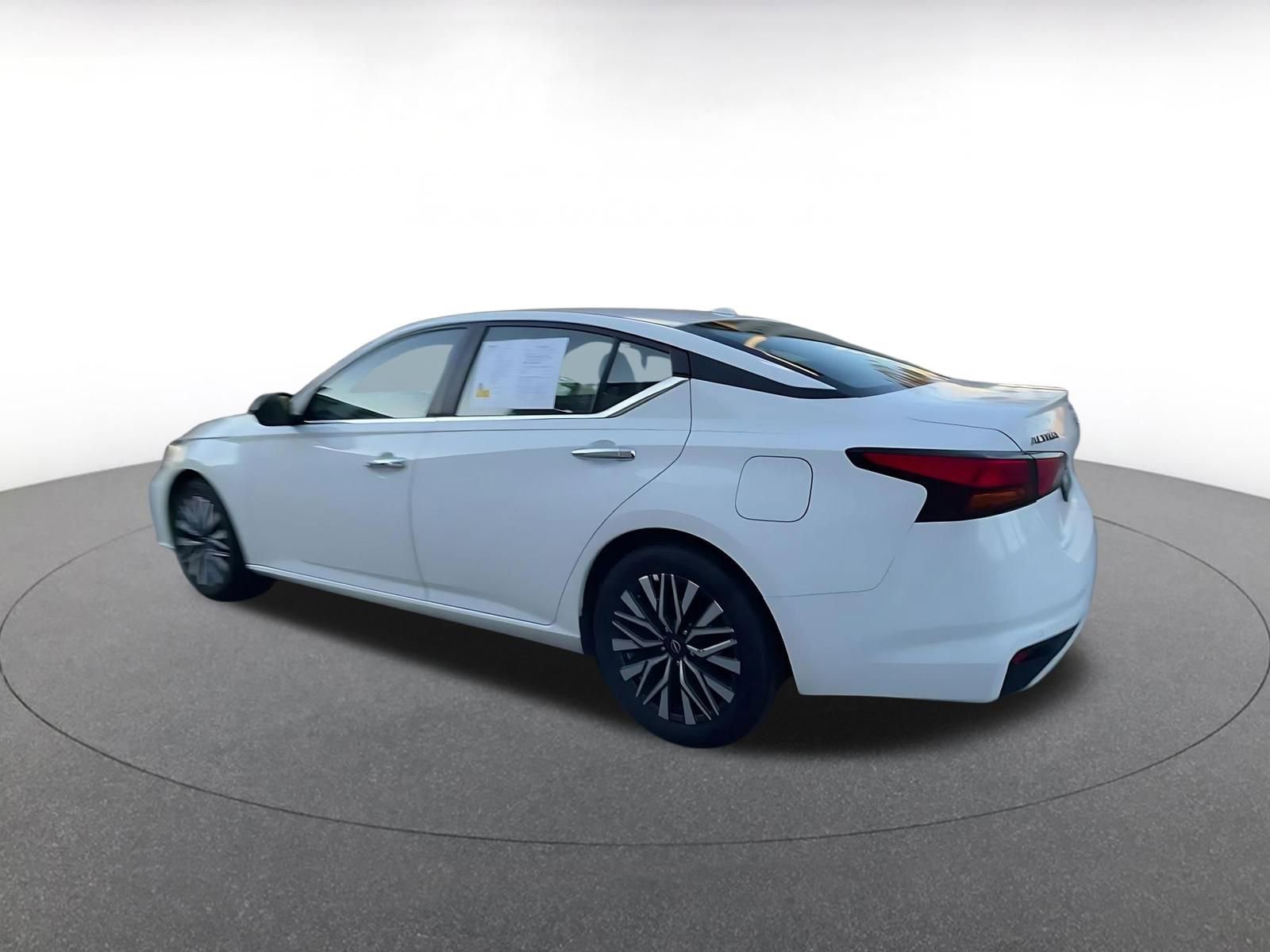 Thumbnail: 2025 Nissan Altima - 10