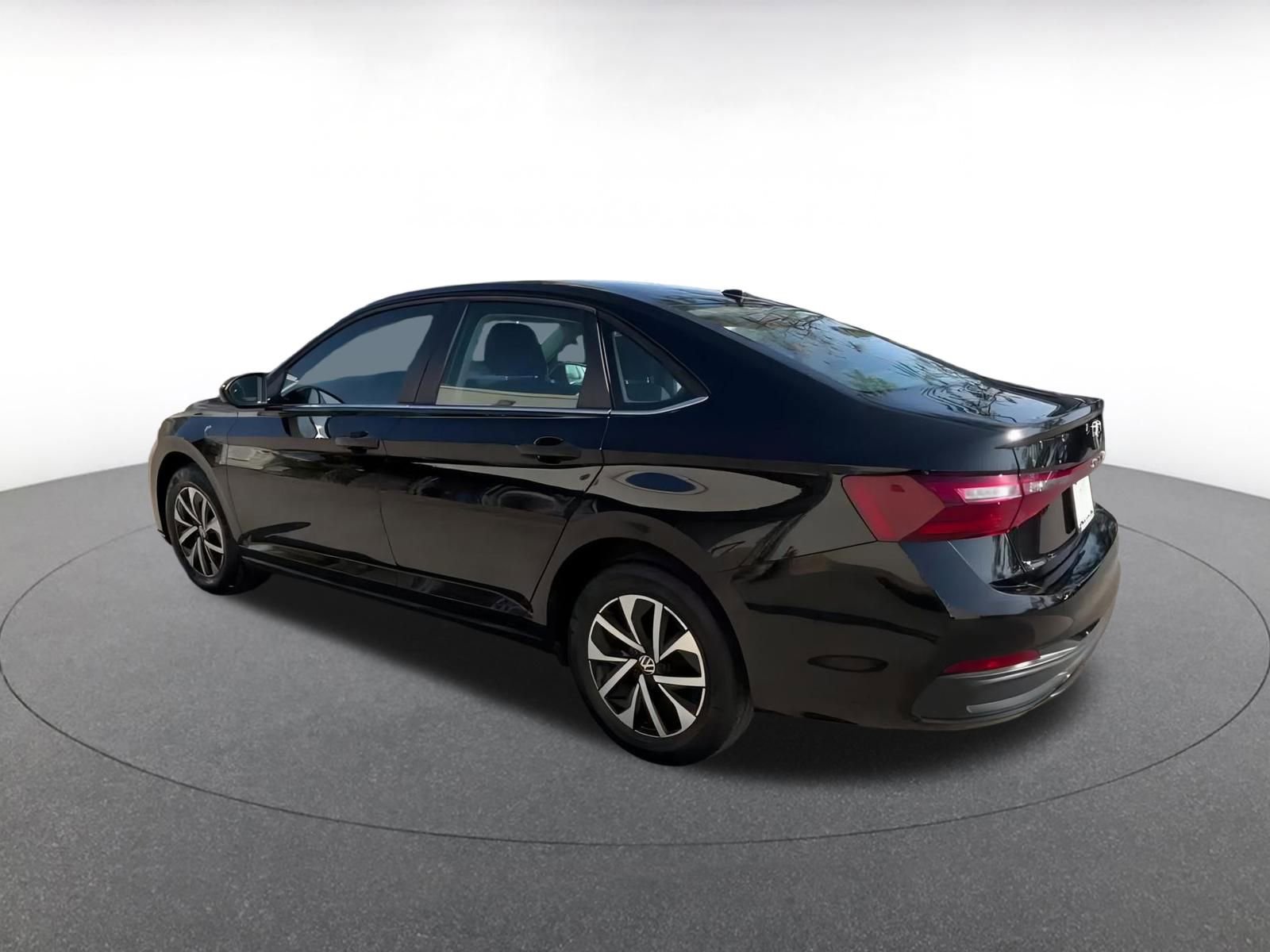 Thumbnail: 2025 Volkswagen Jetta - 10