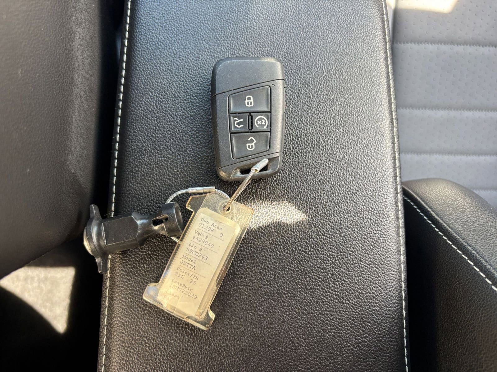 Thumbnail: 2025 Volkswagen Jetta - 22