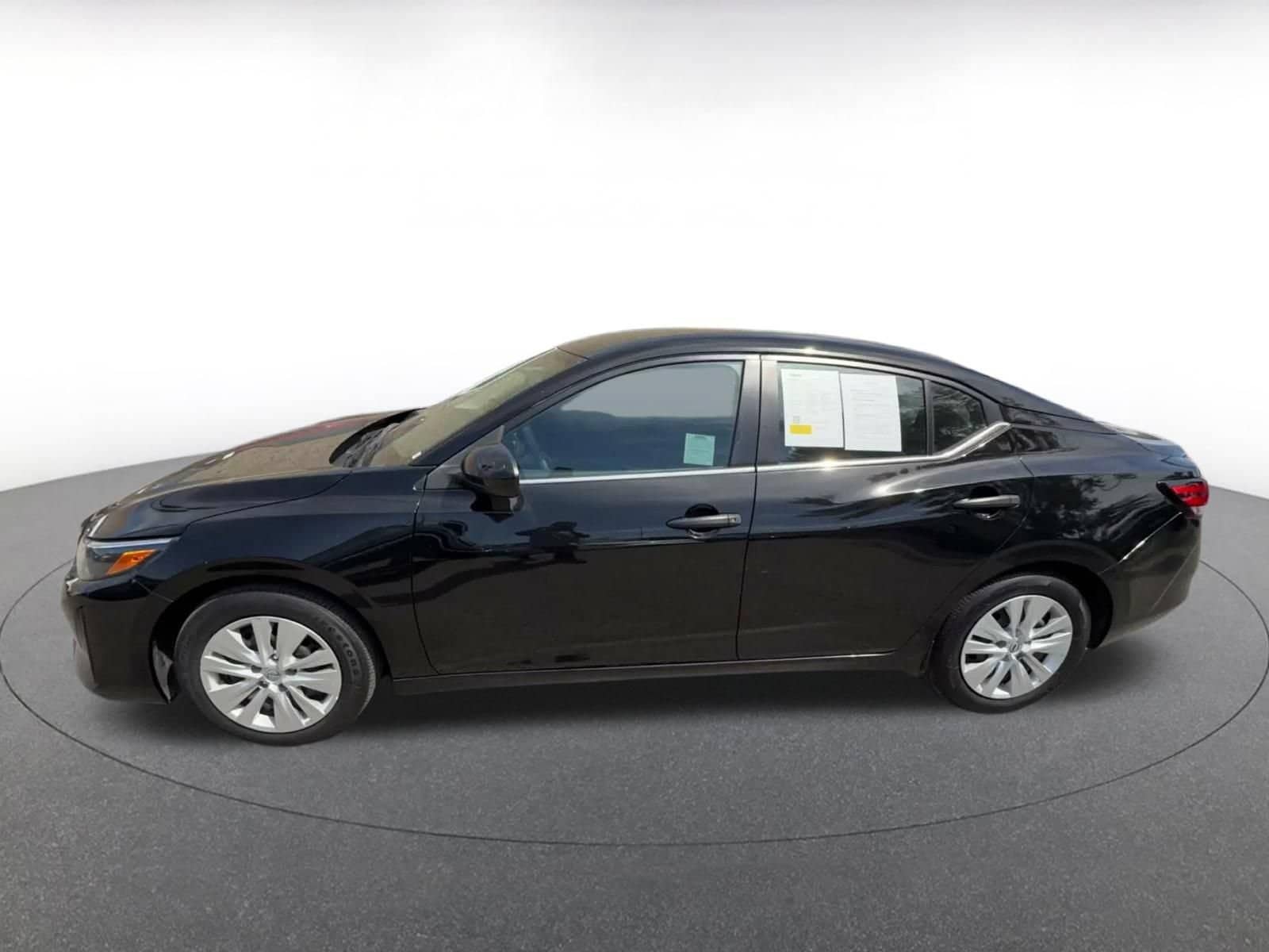 Thumbnail: 2025 Nissan Sentra - 8