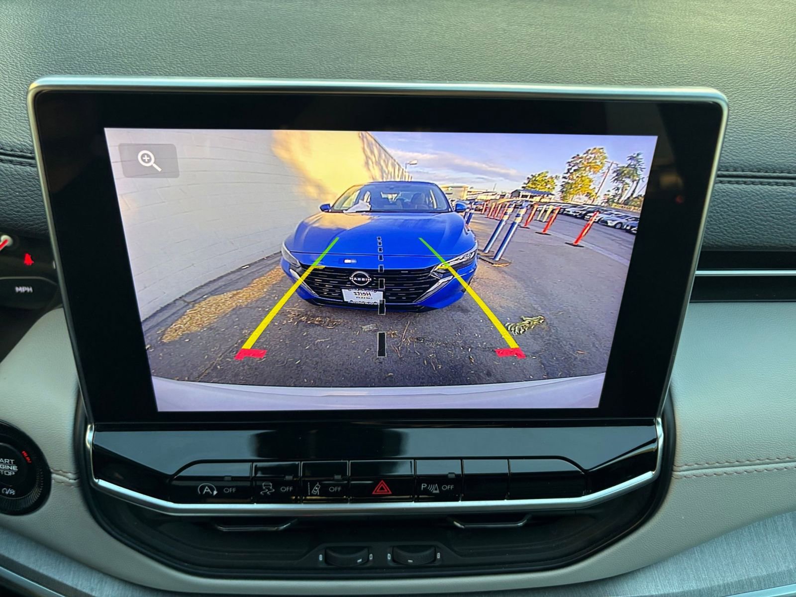 Thumbnail: 2025 Jeep Compass - 17