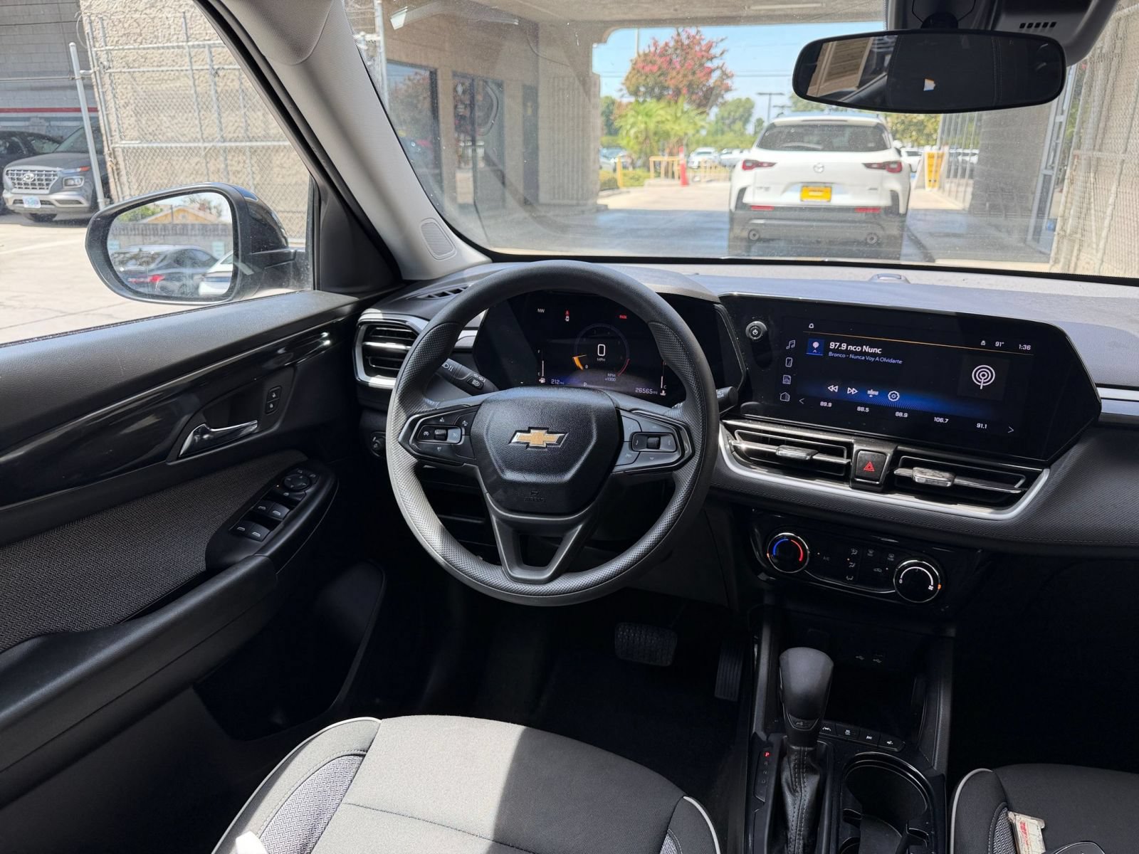Thumbnail: 2025 Chevrolet TrailBlazer - 32