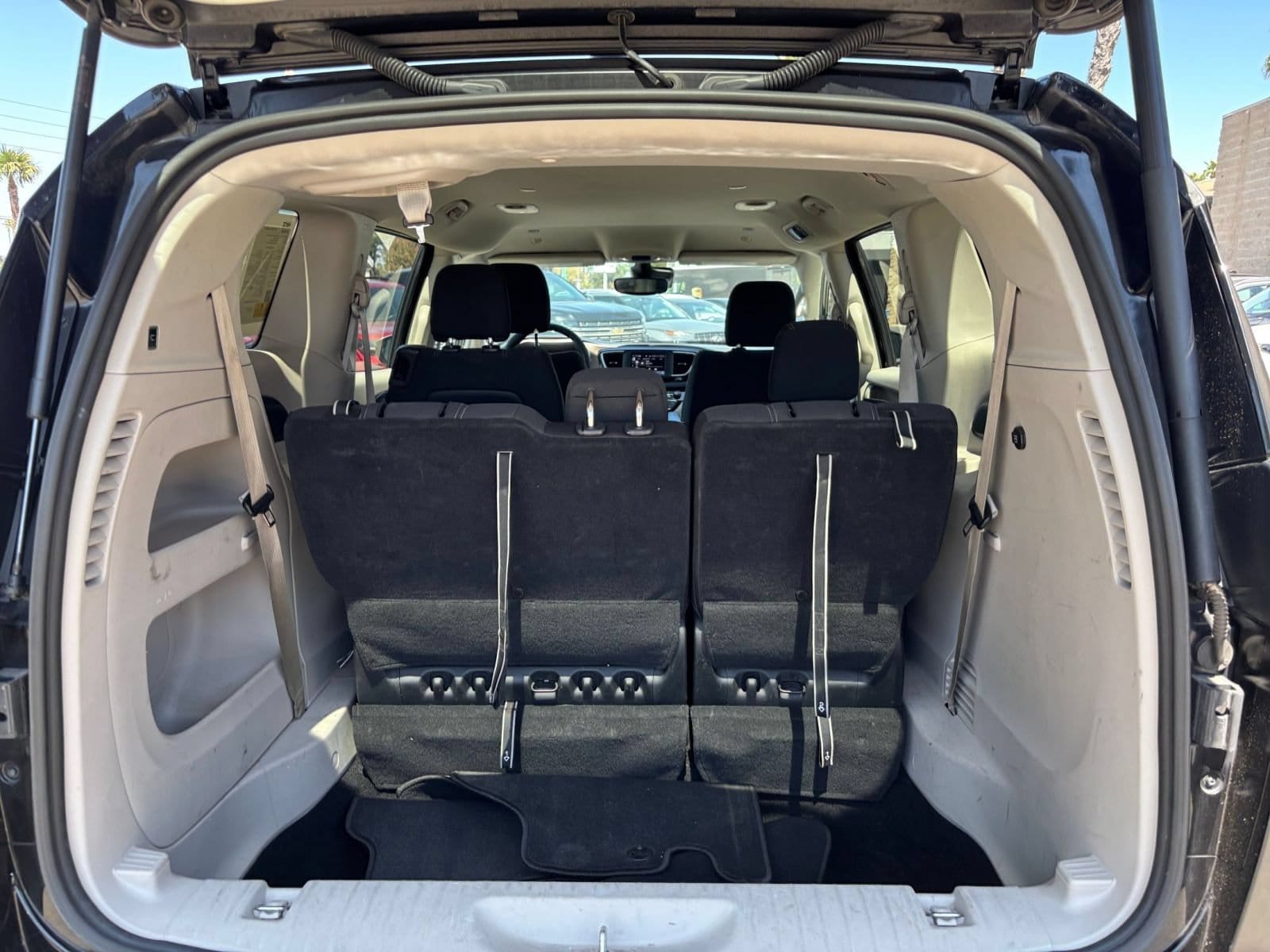 Thumbnail: 2024 Chrysler Voyager - 33