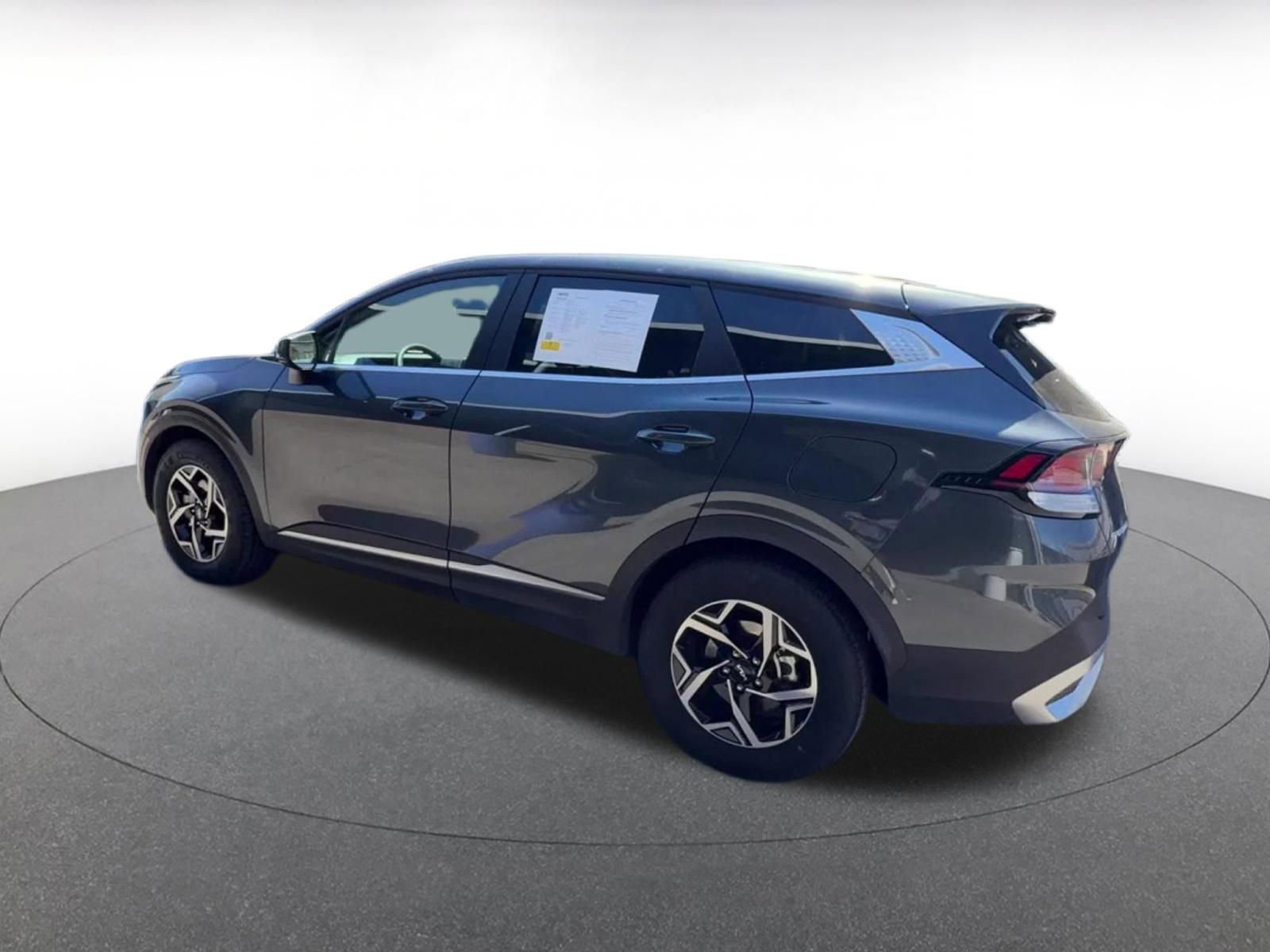 Thumbnail: 2025 Kia Sportage - 10