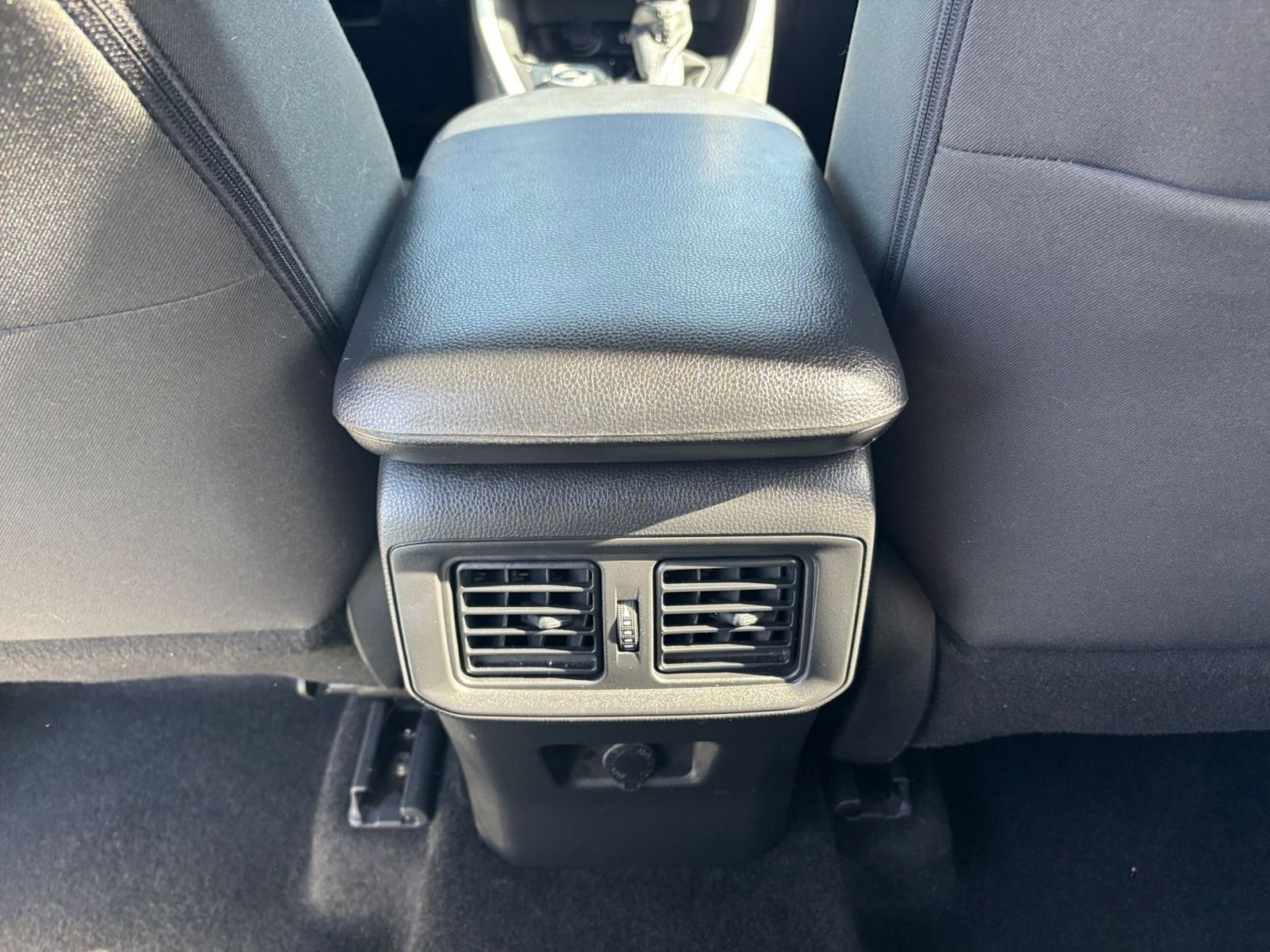 Thumbnail: 2025 Toyota RAV4 - 24