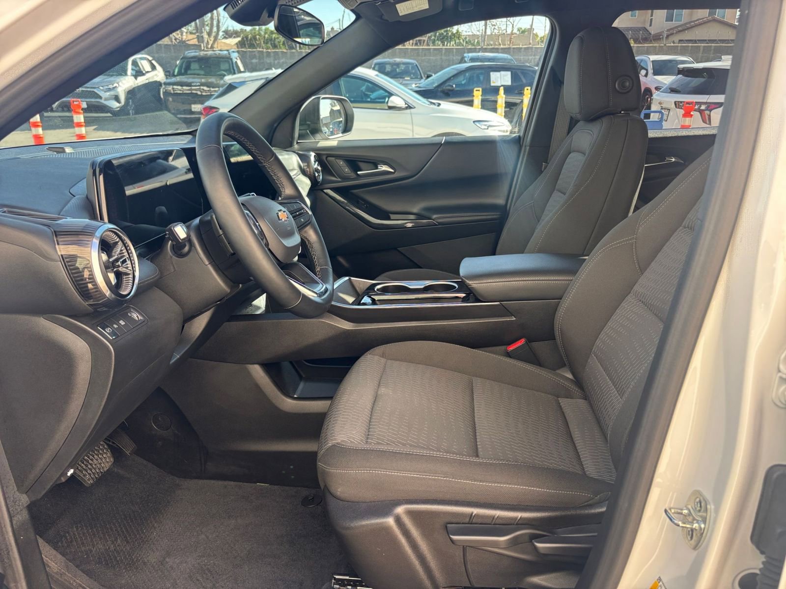 Thumbnail: 2025 Chevrolet Equinox - 27