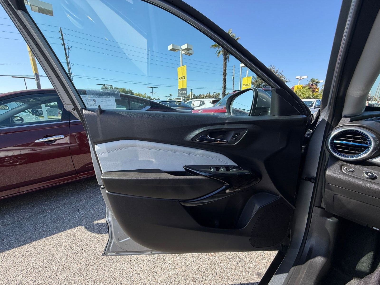 Thumbnail: 2025 Chevrolet Trax - 18