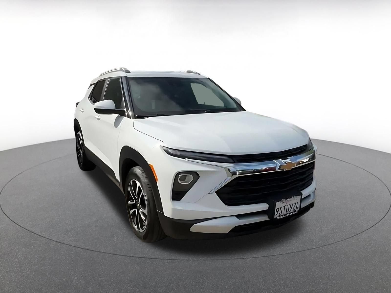 Thumbnail: 2025 Chevrolet TrailBlazer - 3