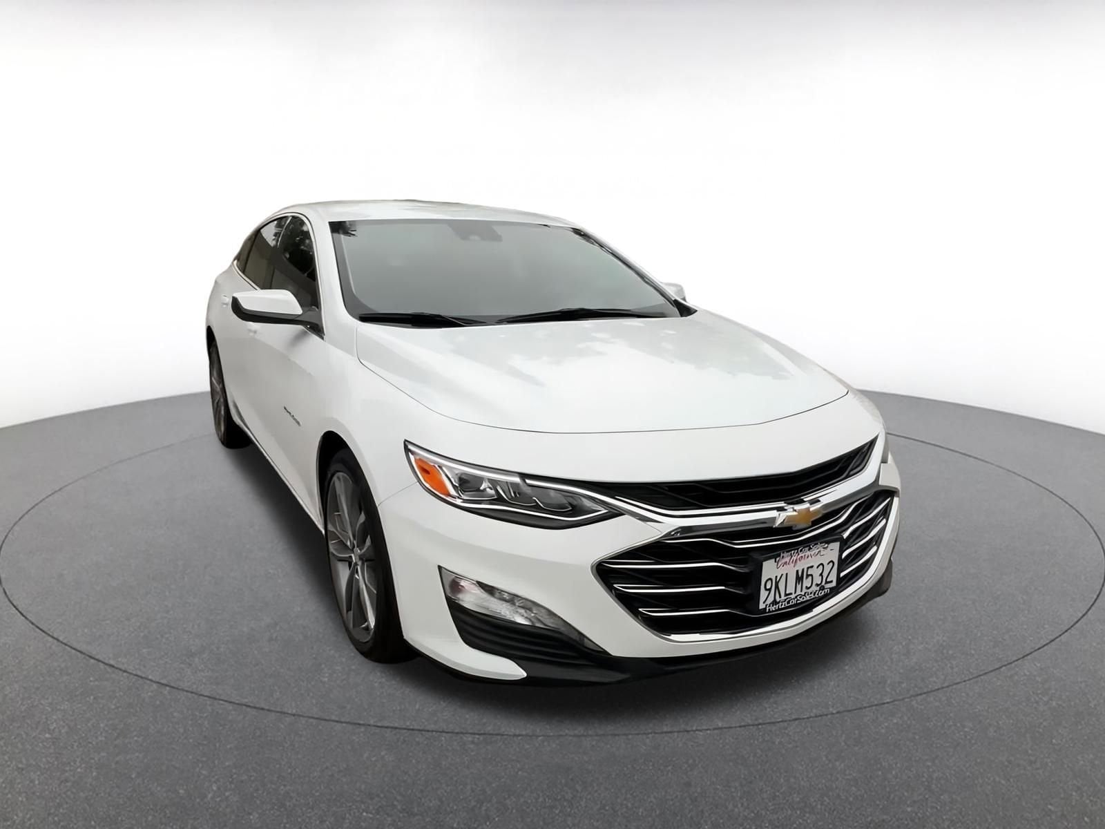 Thumbnail: 2024 Chevrolet Malibu - 3