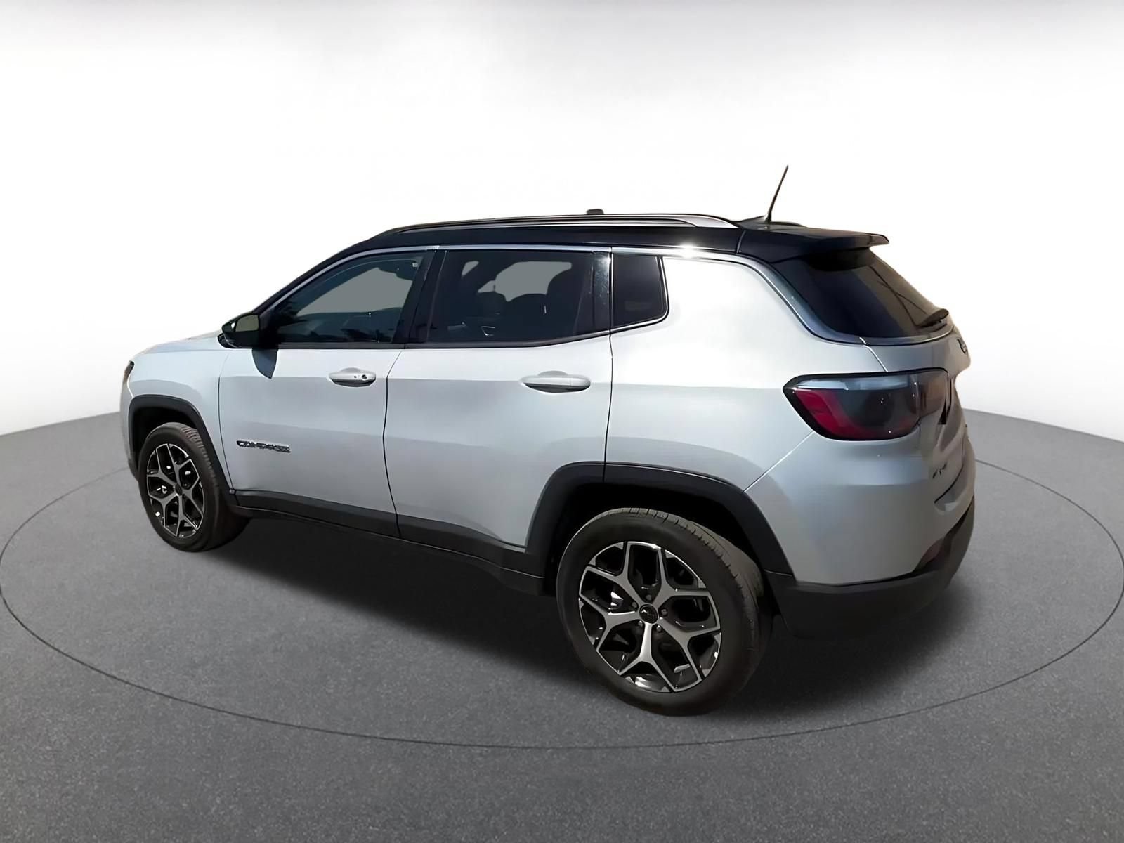 Thumbnail: 2025 Jeep Compass - 8