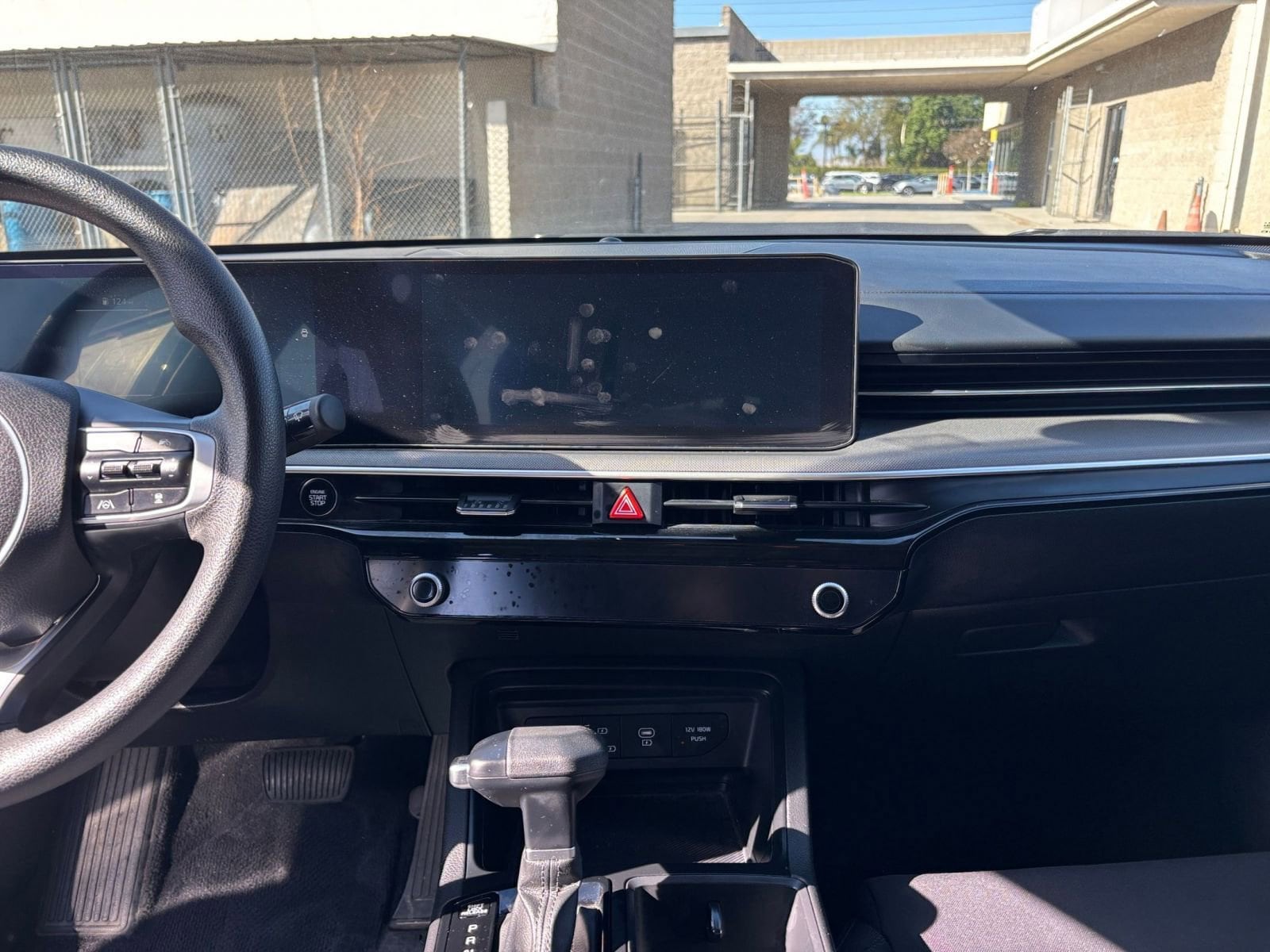 Thumbnail: 2025 Kia K5 - 17