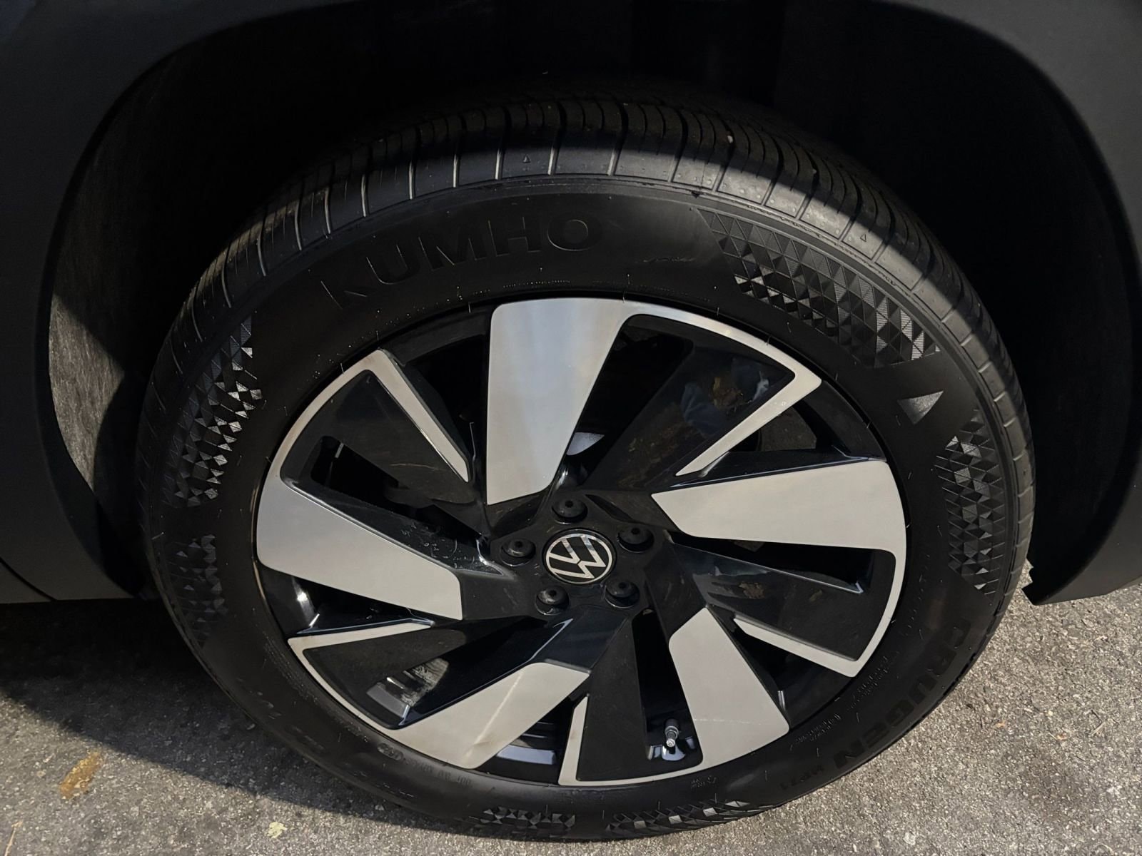 Thumbnail: 2025 Volkswagen Atlas - 30