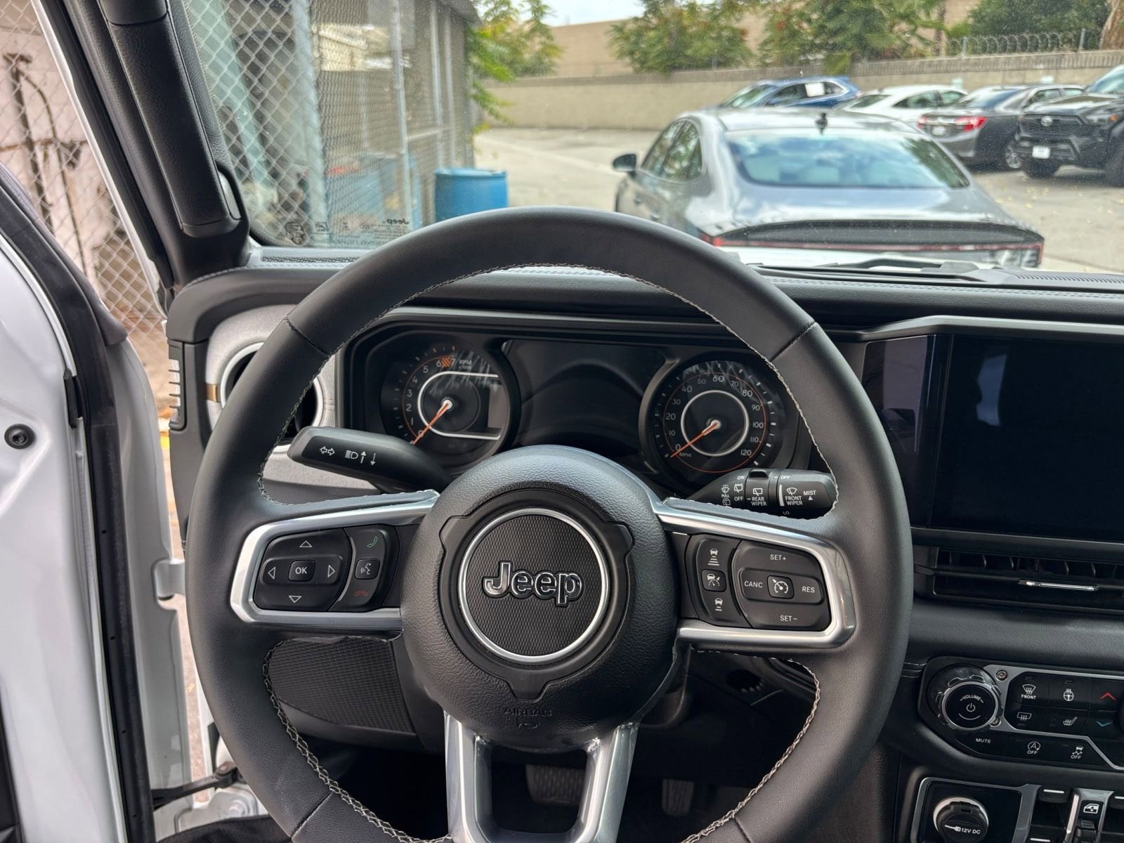 Thumbnail: 2025 Jeep Wrangler - 34