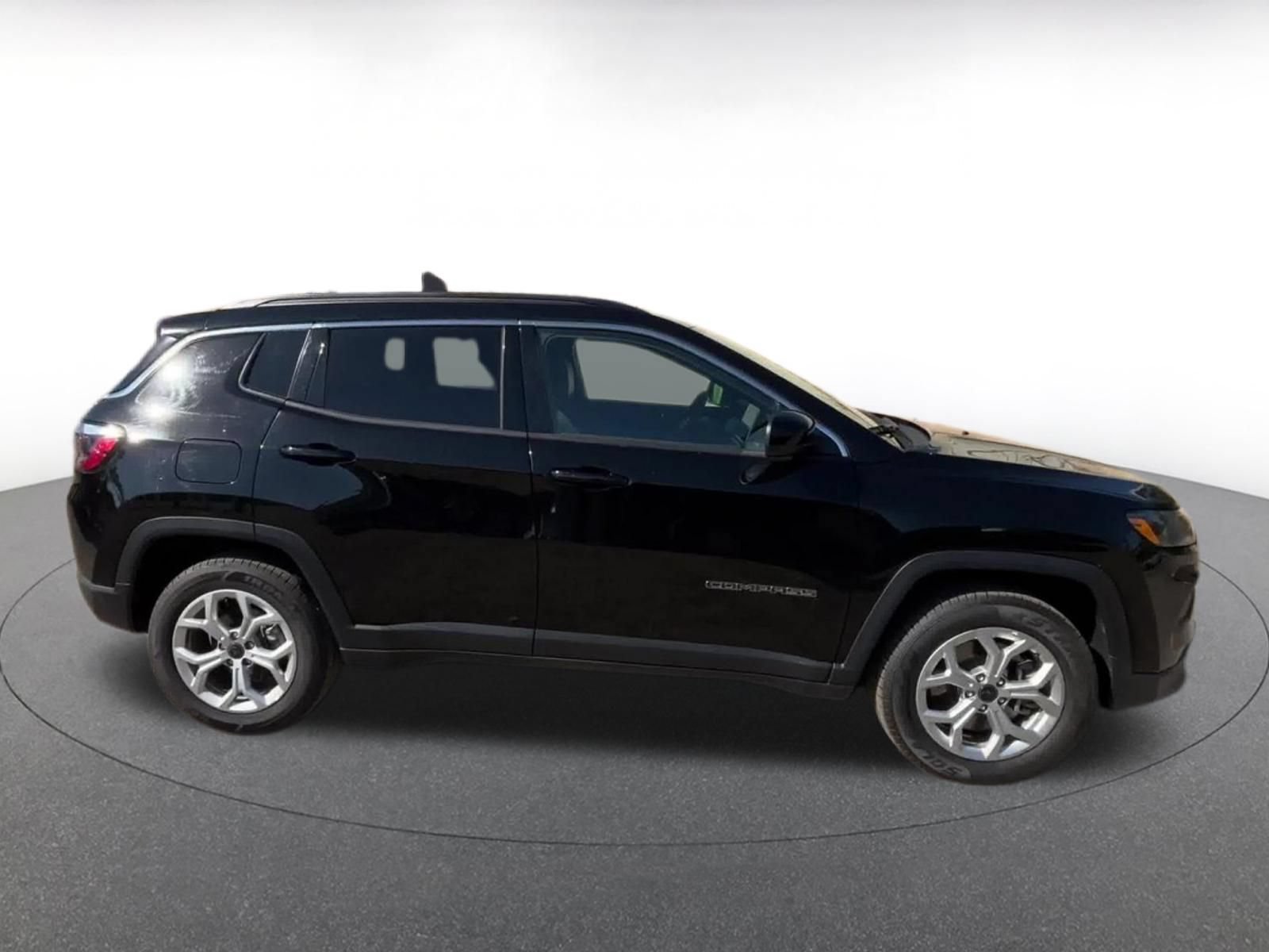 Thumbnail: 2025 Jeep Compass - 16