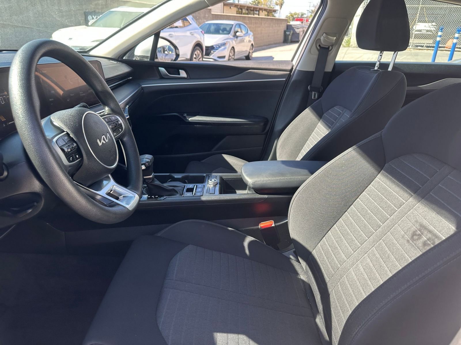 Thumbnail: 2025 Kia K5 - 25