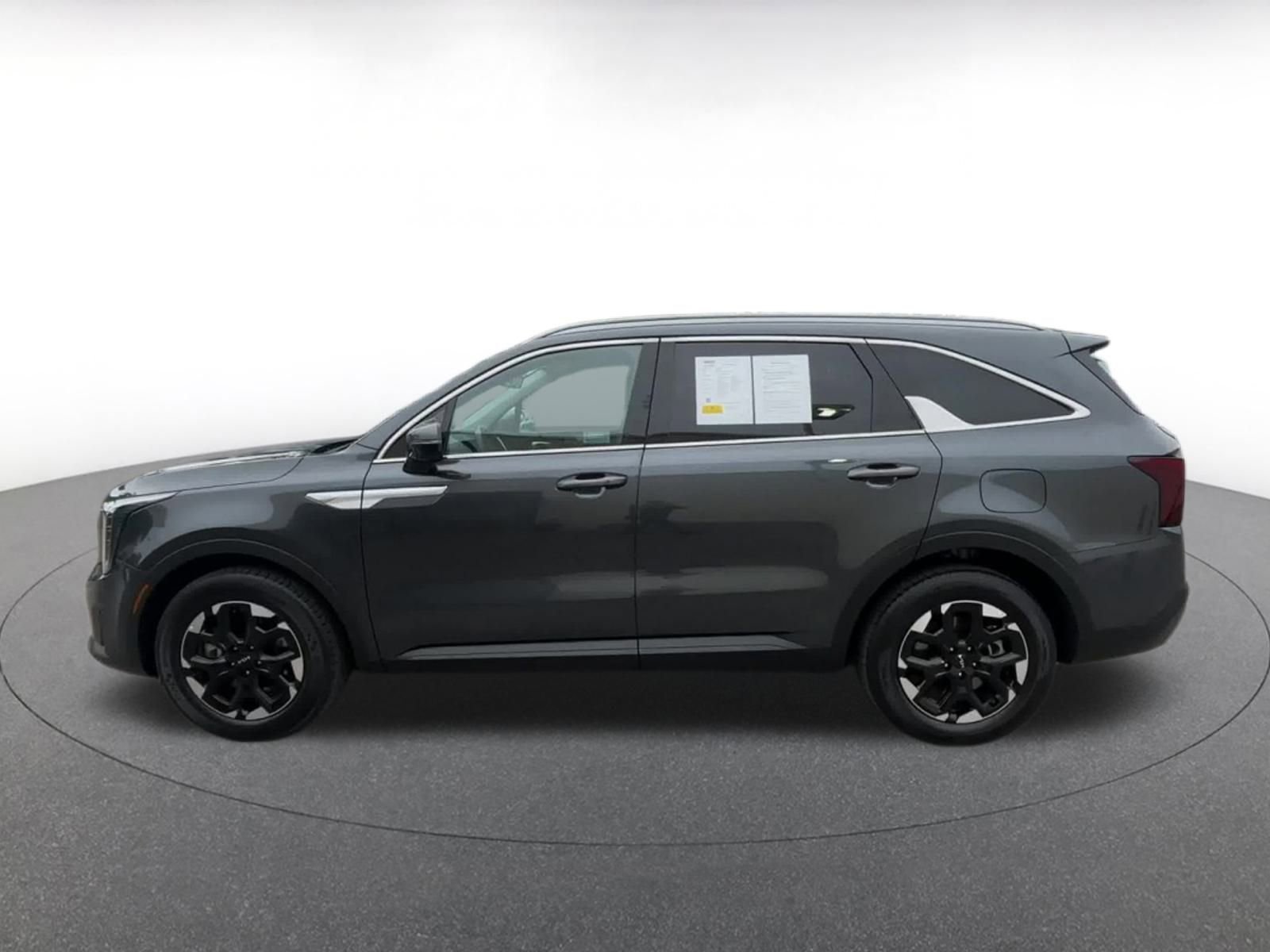 Thumbnail: 2024 Kia Sorento - 9