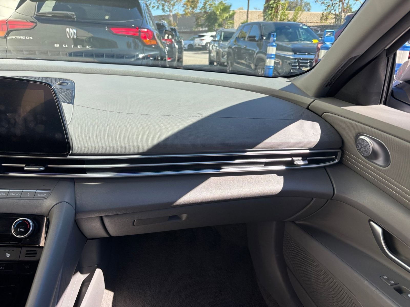 Thumbnail: 2025 Hyundai Elantra - 35