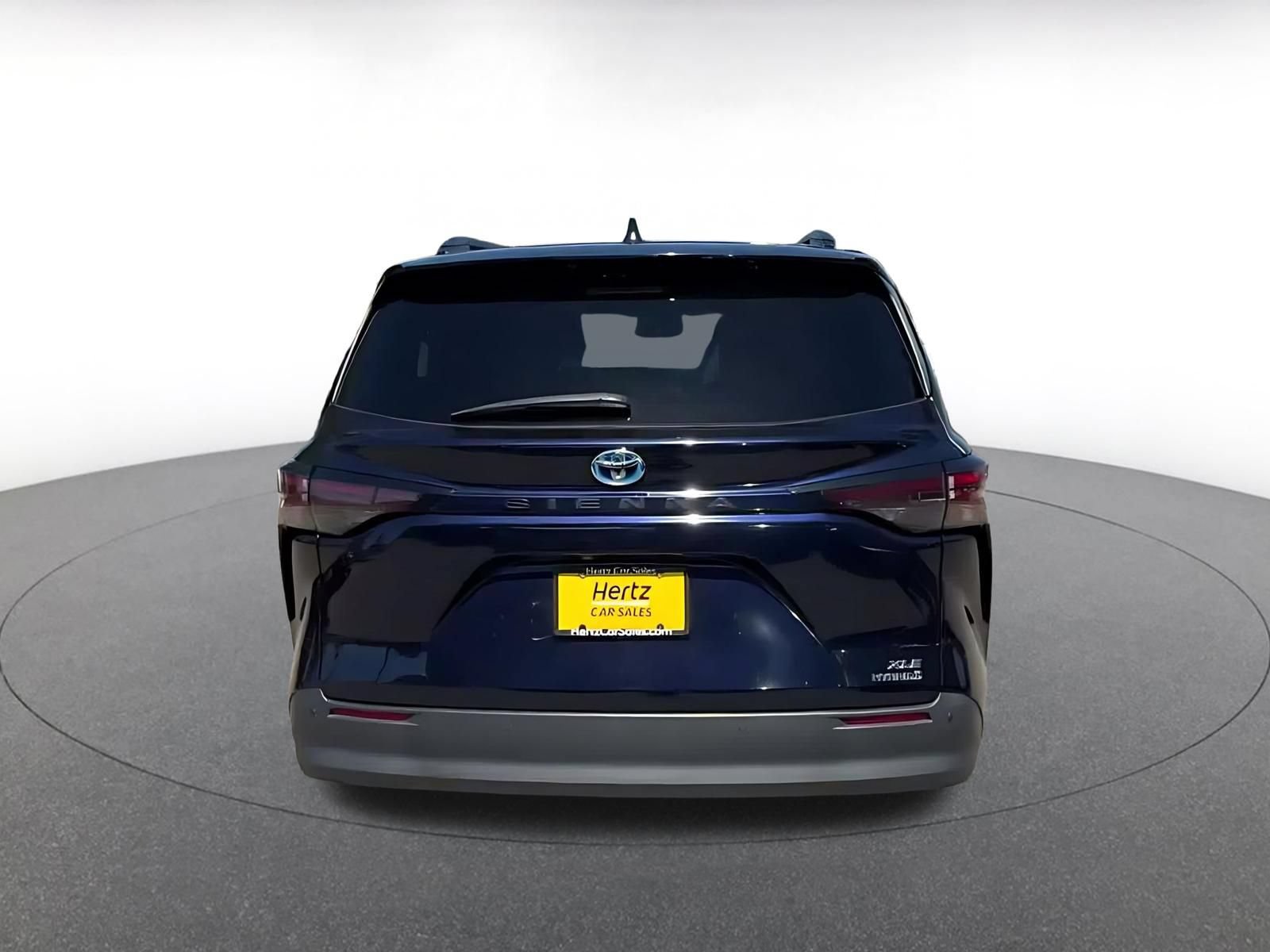 Thumbnail: 2024 Toyota Sienna - 12