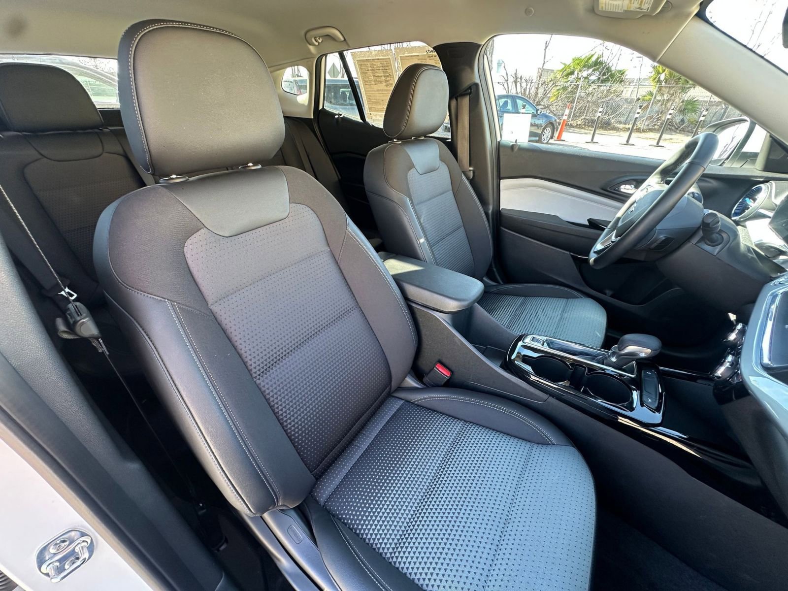 Thumbnail: 2025 Chevrolet Trax - 35