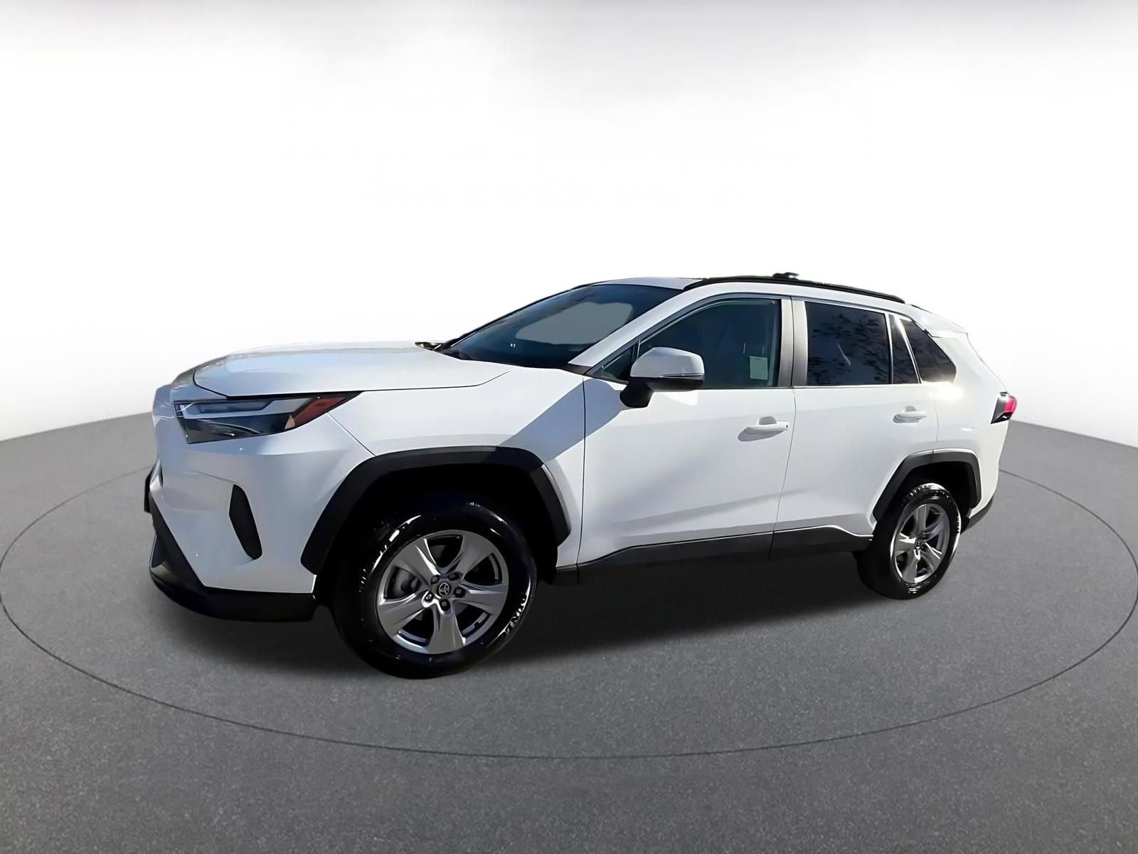 Thumbnail: 2025 Toyota RAV4 - 8