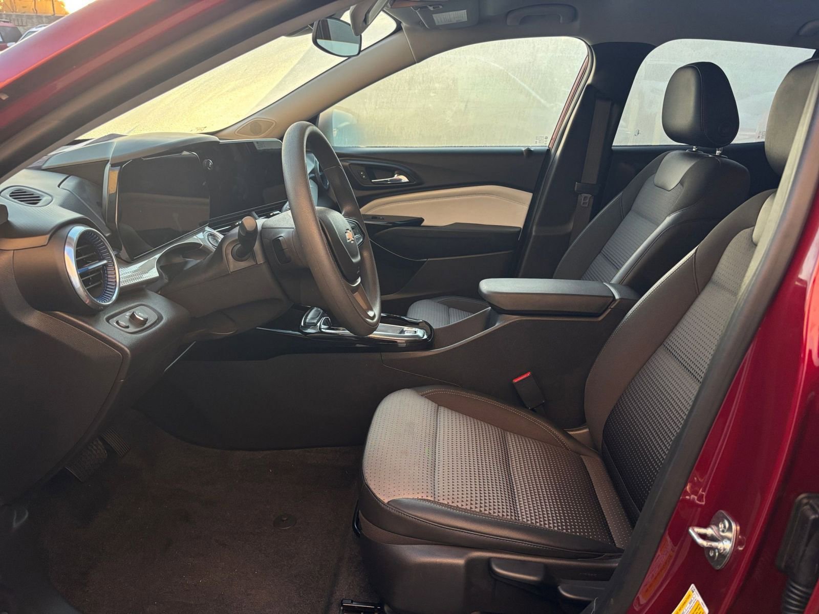 Thumbnail: 2025 Chevrolet Trax - 27