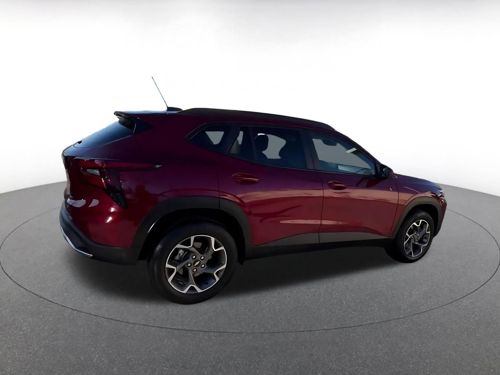 Thumbnail: 2025 Chevrolet Trax - 15