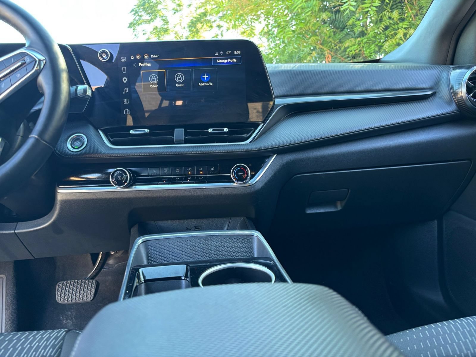 Thumbnail: 2025 Chevrolet Equinox - 17