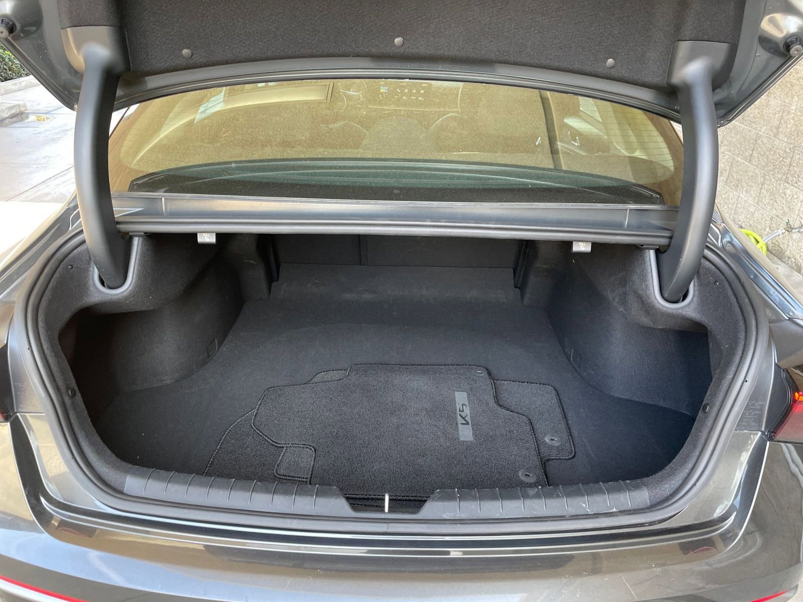 Thumbnail: 2025 Kia K5 - 31