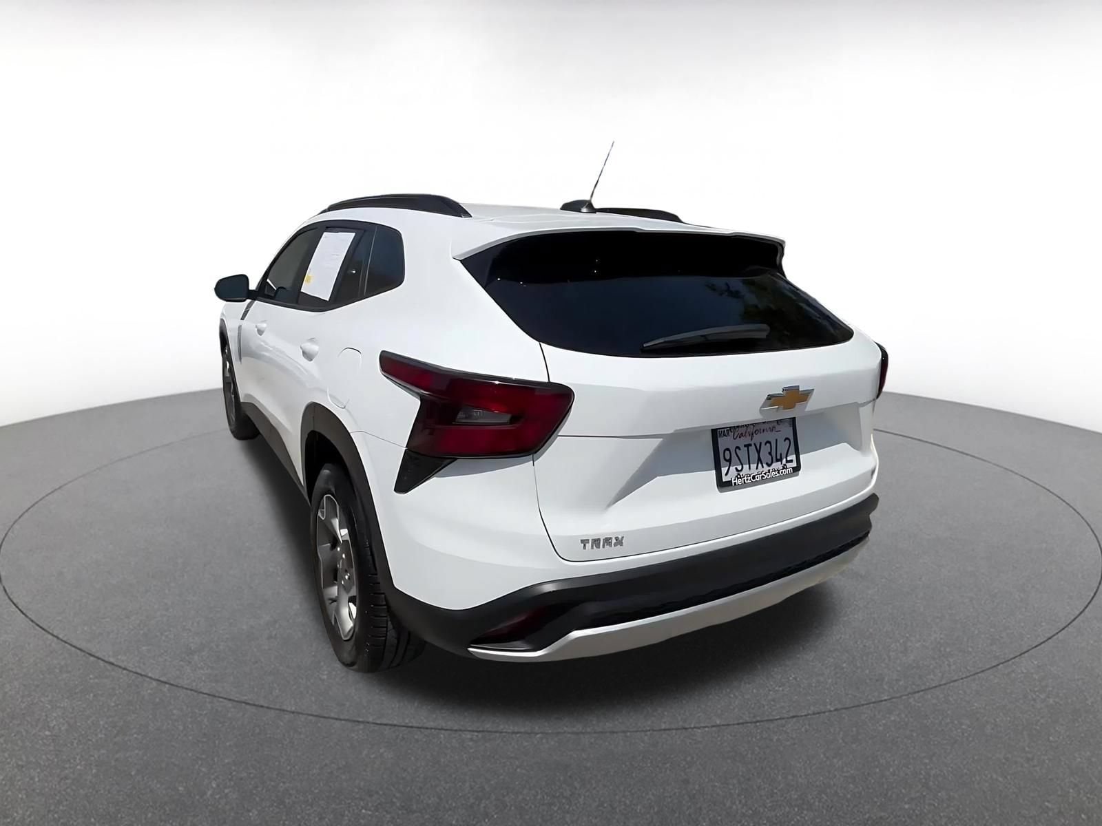 Thumbnail: 2025 Chevrolet Trax - 10