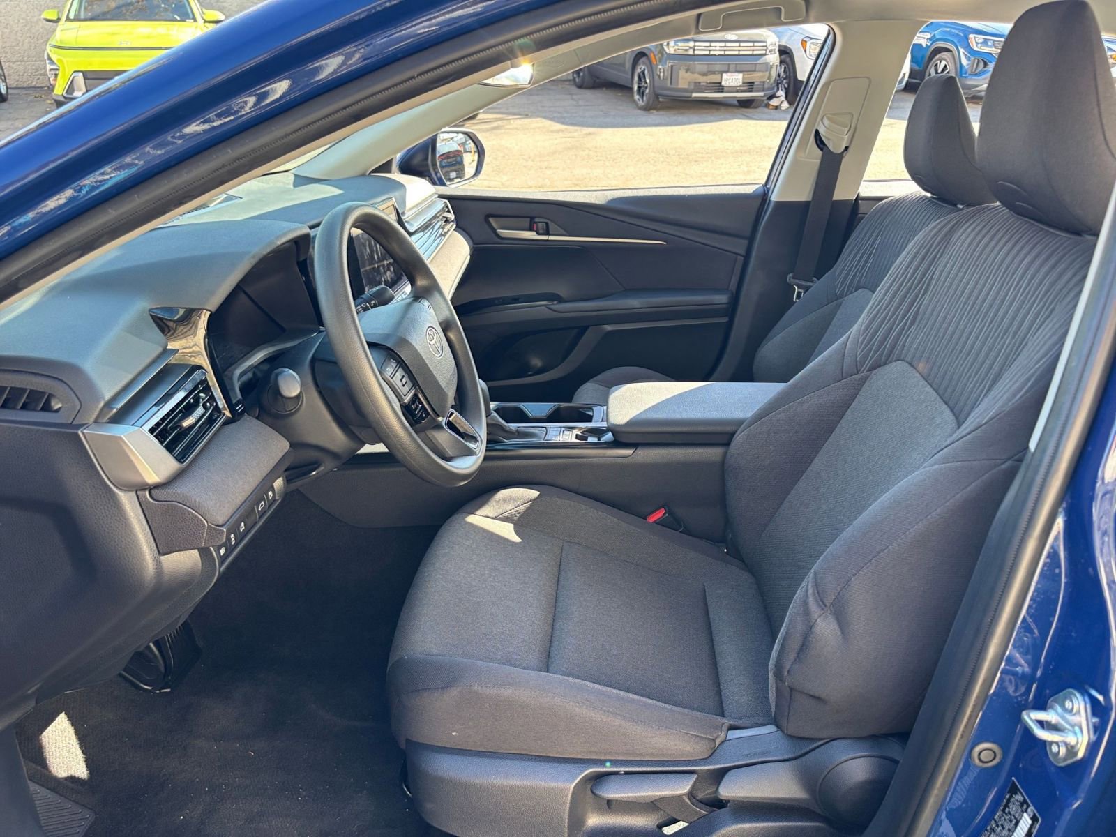 Thumbnail: 2025 Toyota Camry - 27