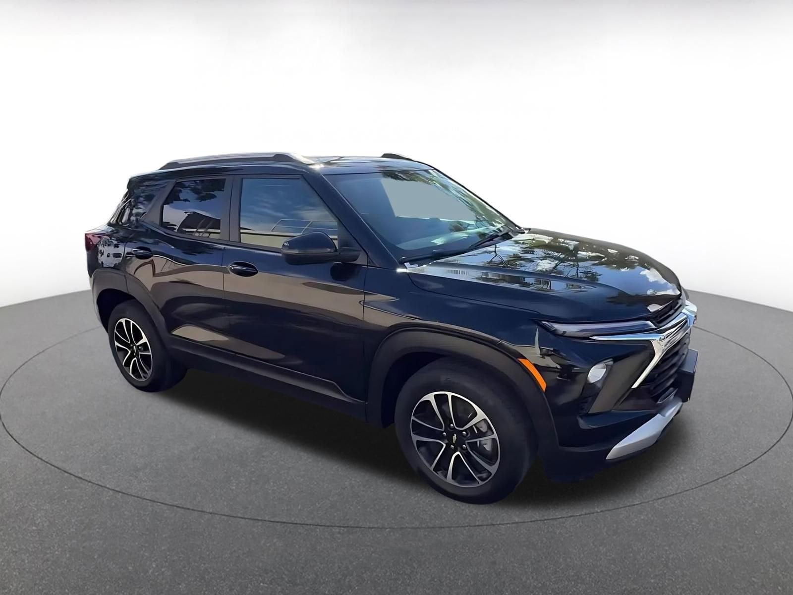 Thumbnail: 2025 Chevrolet TrailBlazer - 2