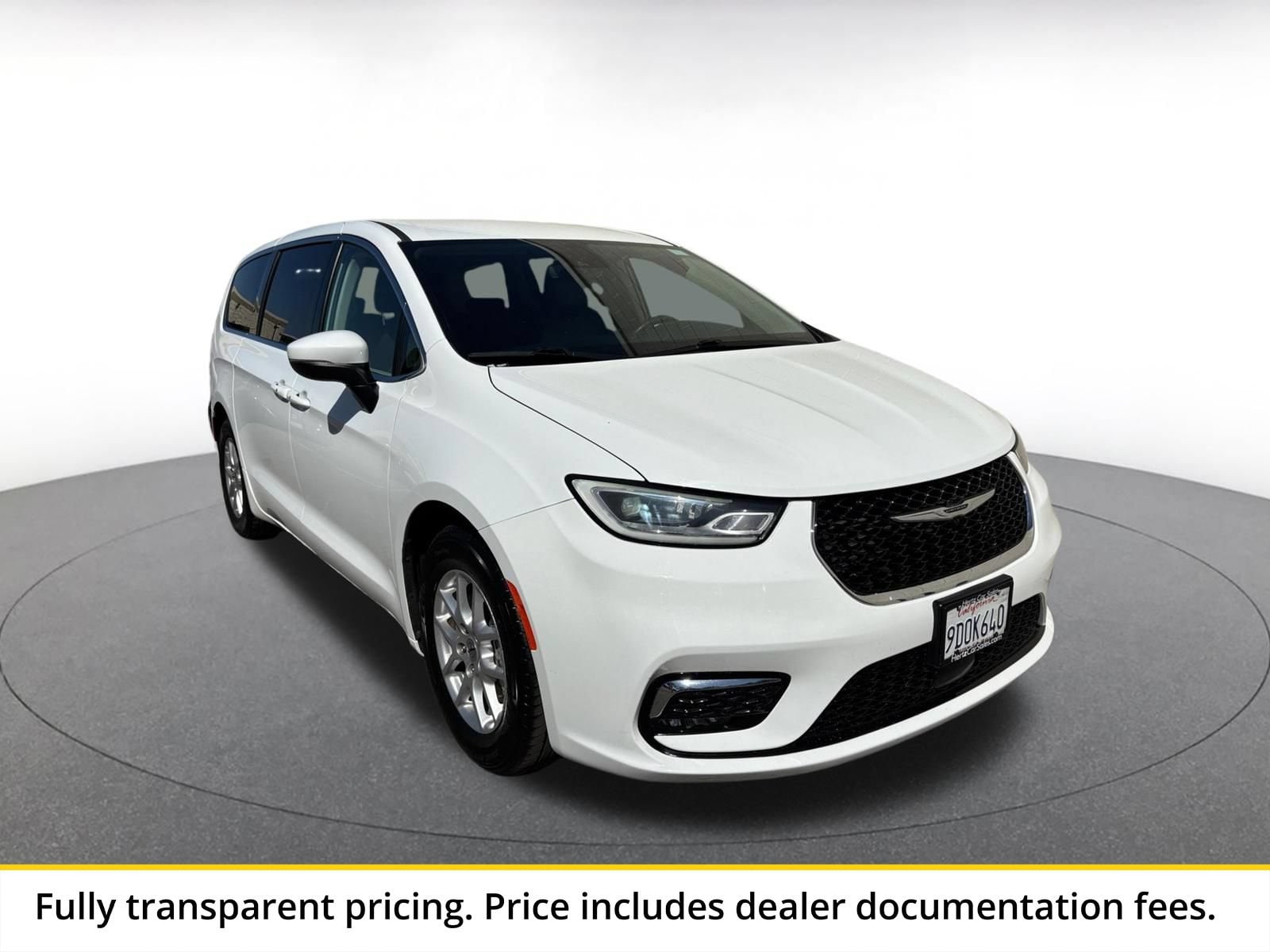 Thumbnail: 2023 Chrysler Pacifica - 1