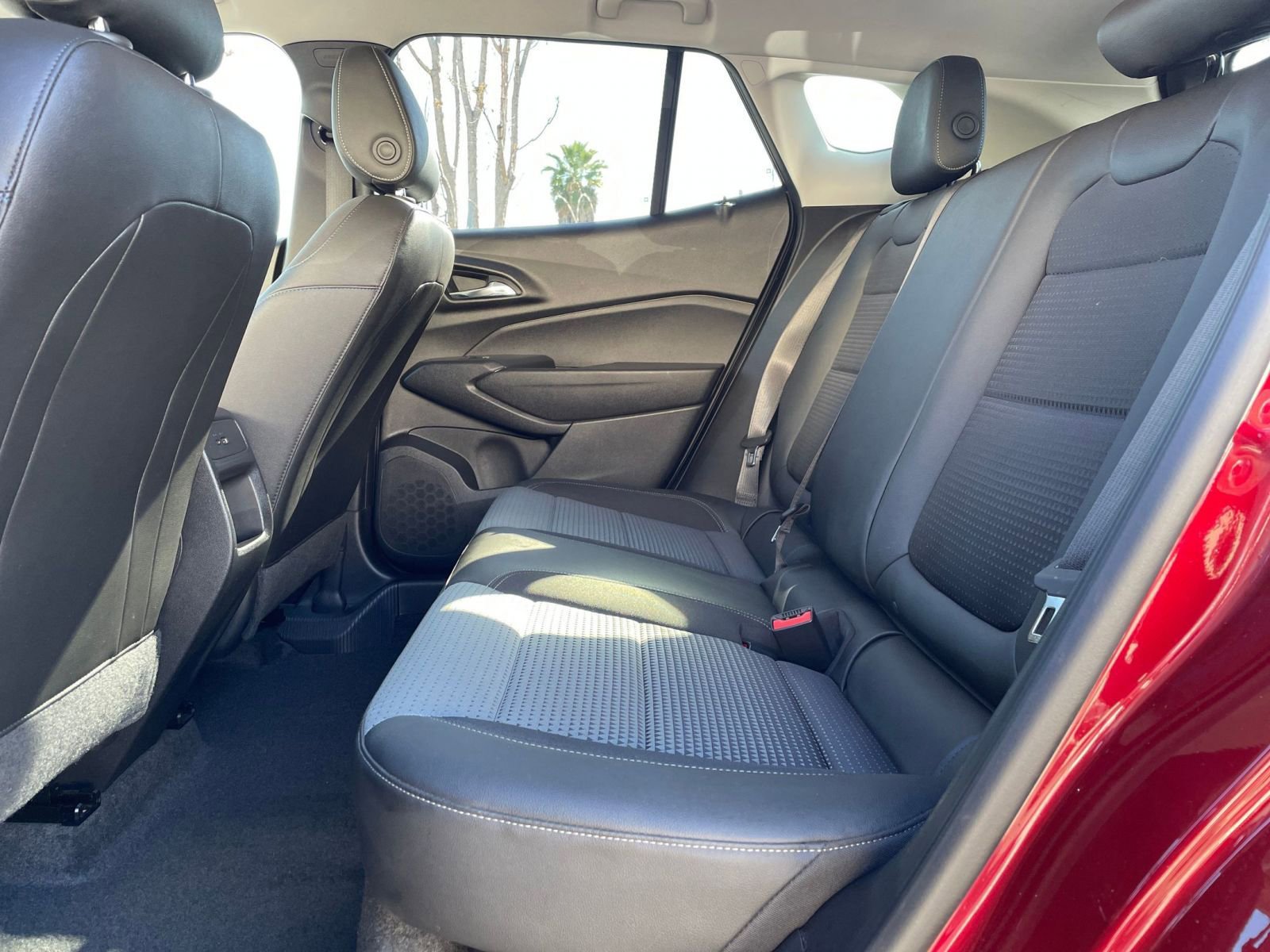 Thumbnail: 2025 Chevrolet Trax - 27