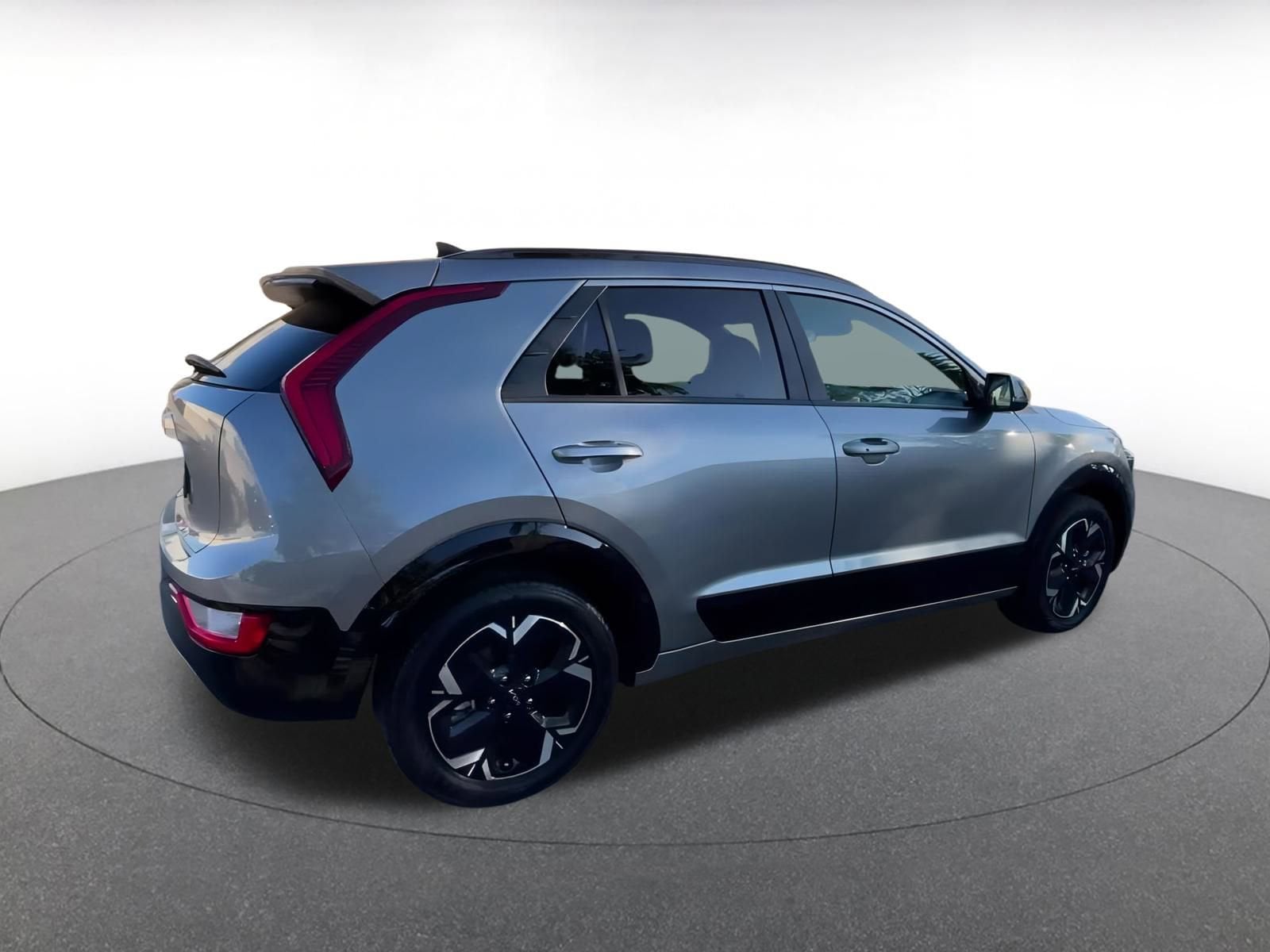 Thumbnail: 2023 Kia Niro - 15