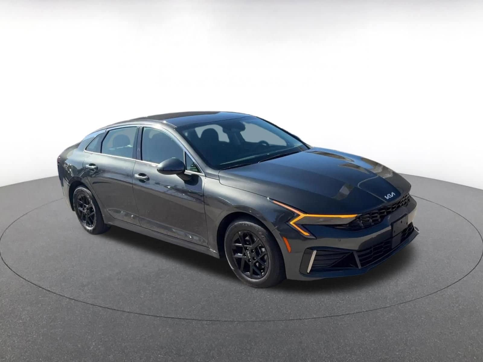 Thumbnail: 2025 Kia K5 - 2